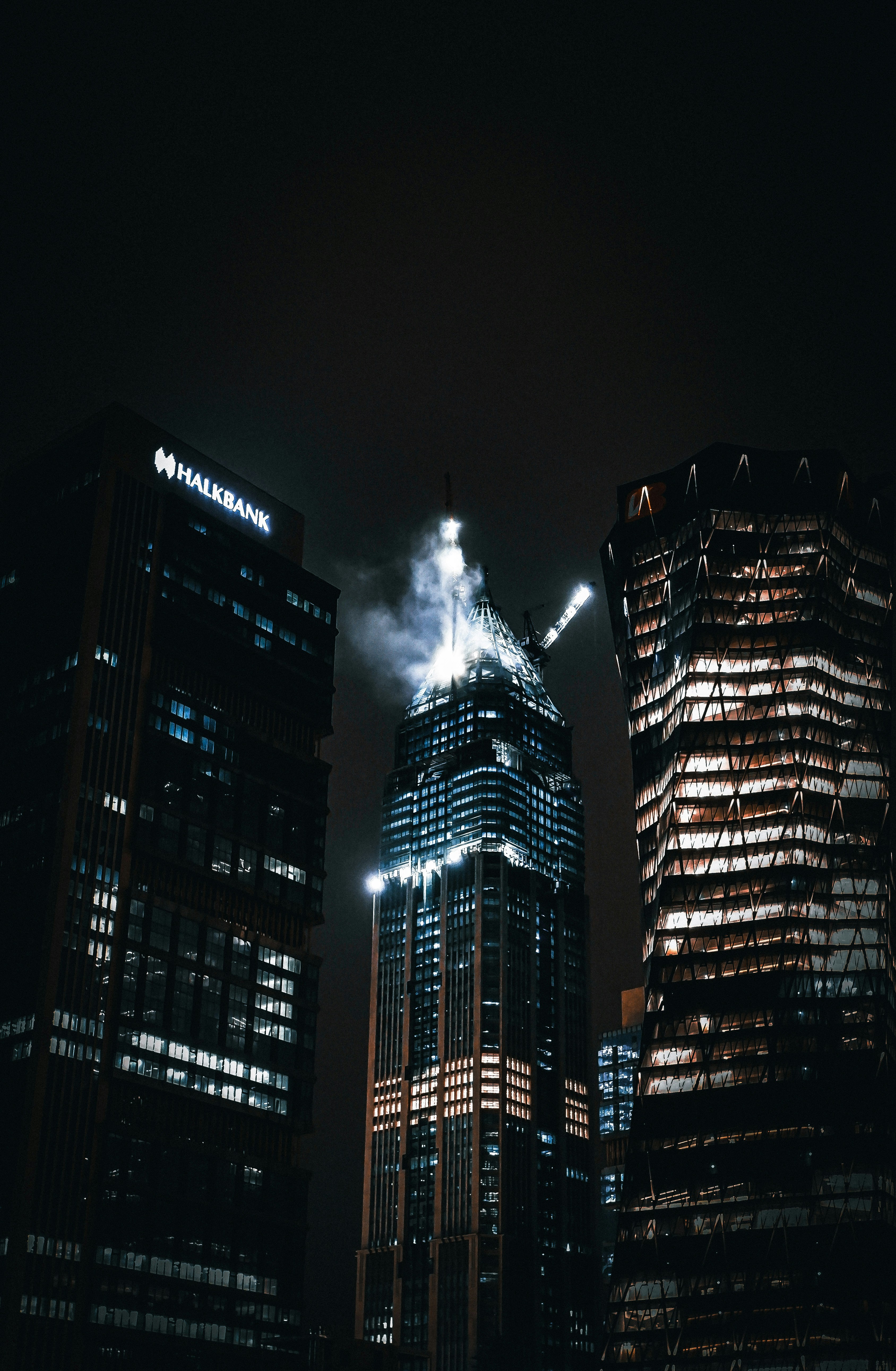 Photo by burakdonertas