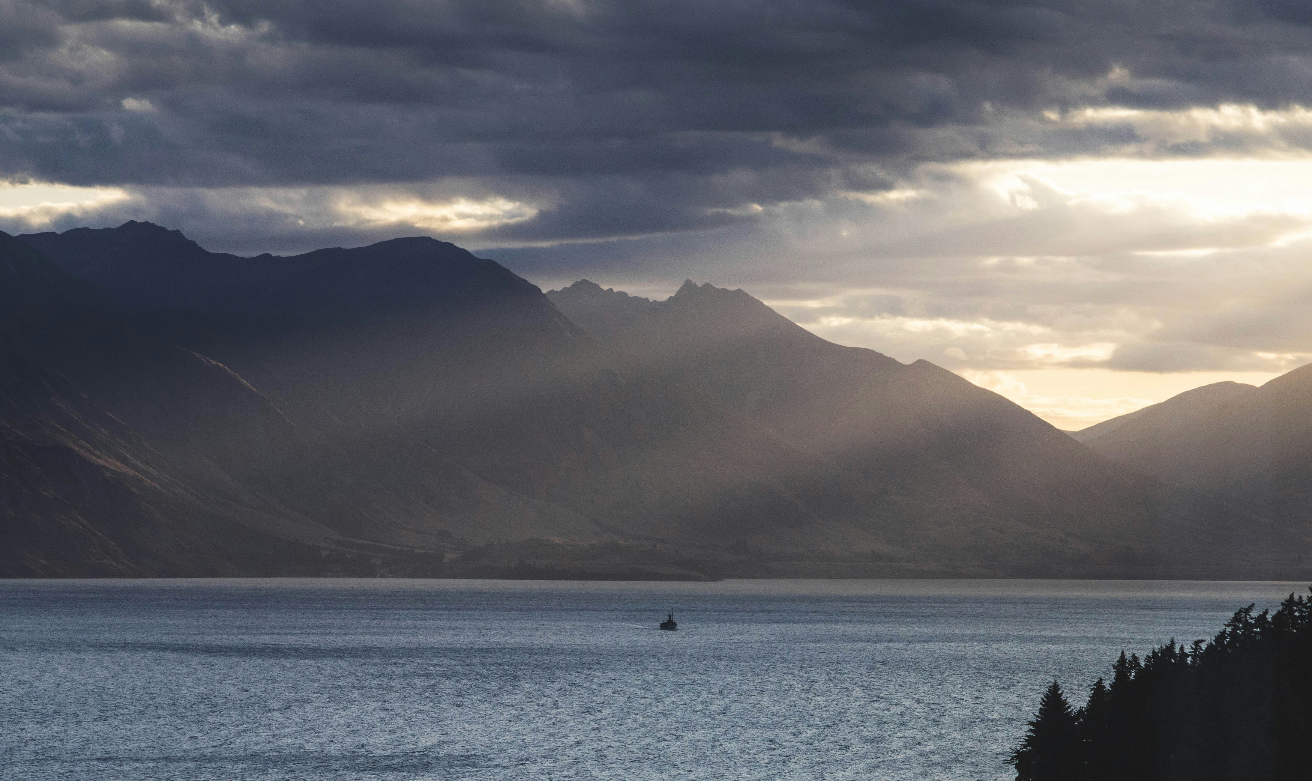 Photo by capturelight