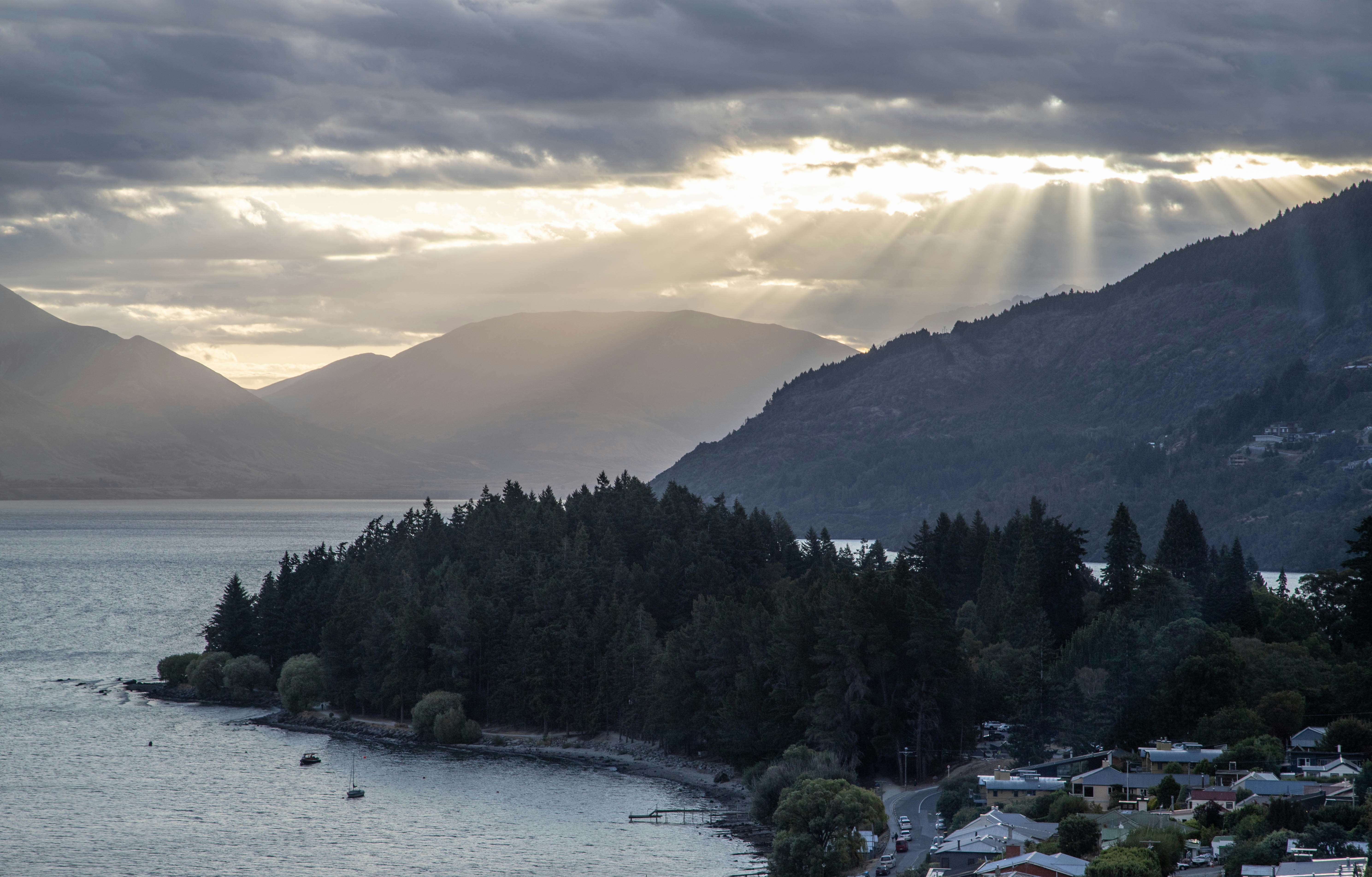 Photo by capturelight