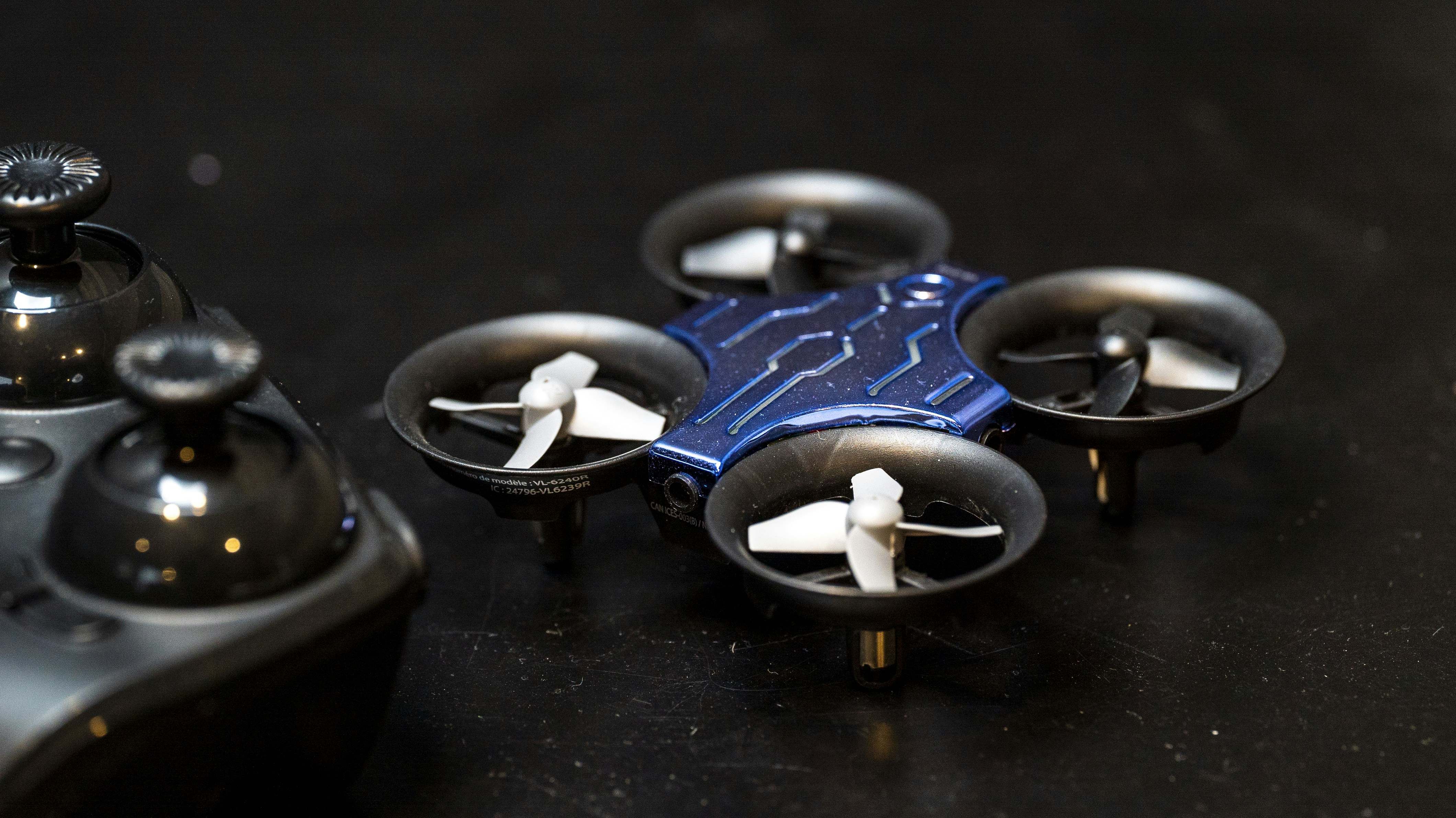 Precision Home Monitoring Hubs: Building Clinician‑Grade Home Kits for Chronic Care in 2026