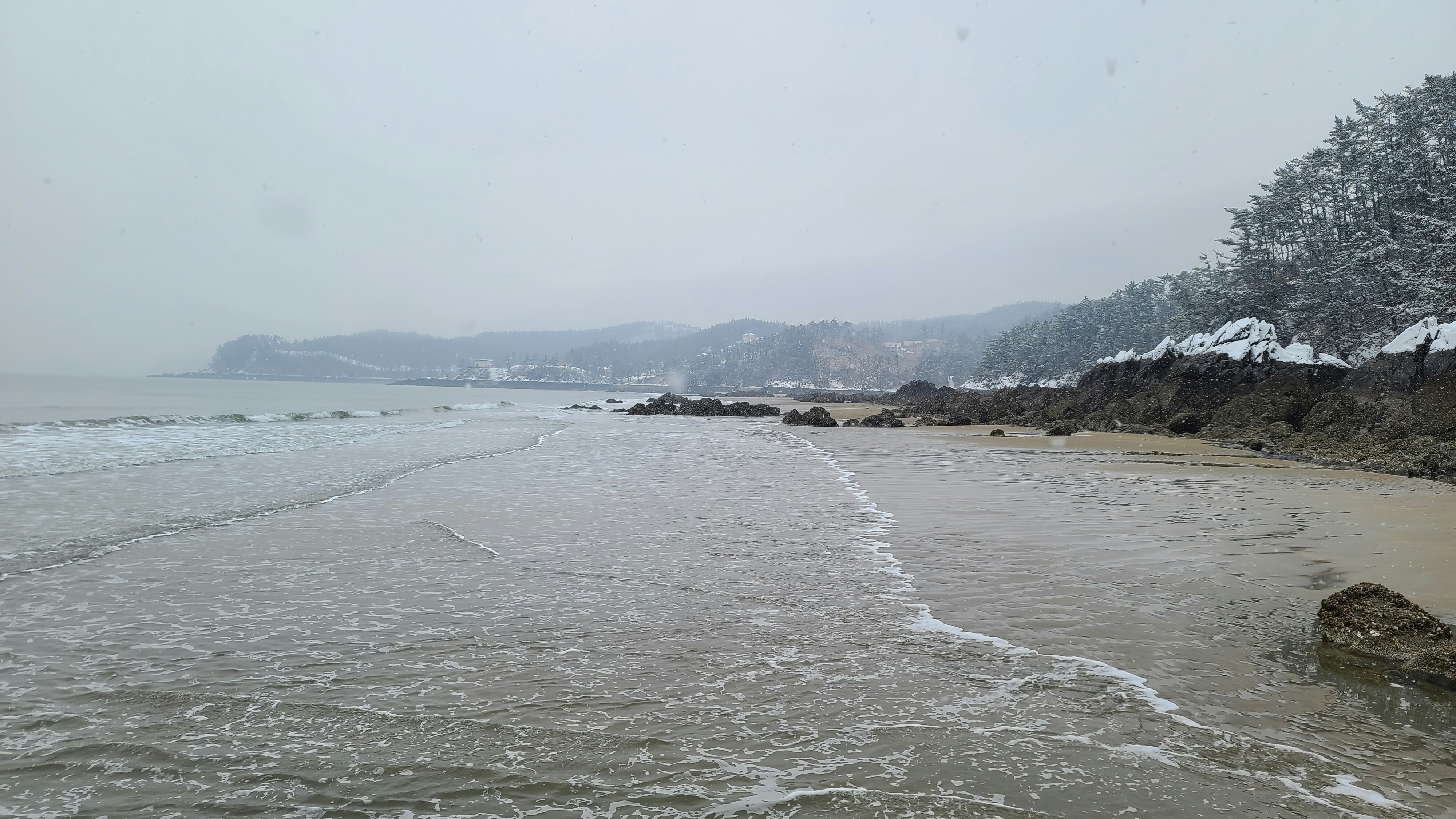 부산 겨울 해변