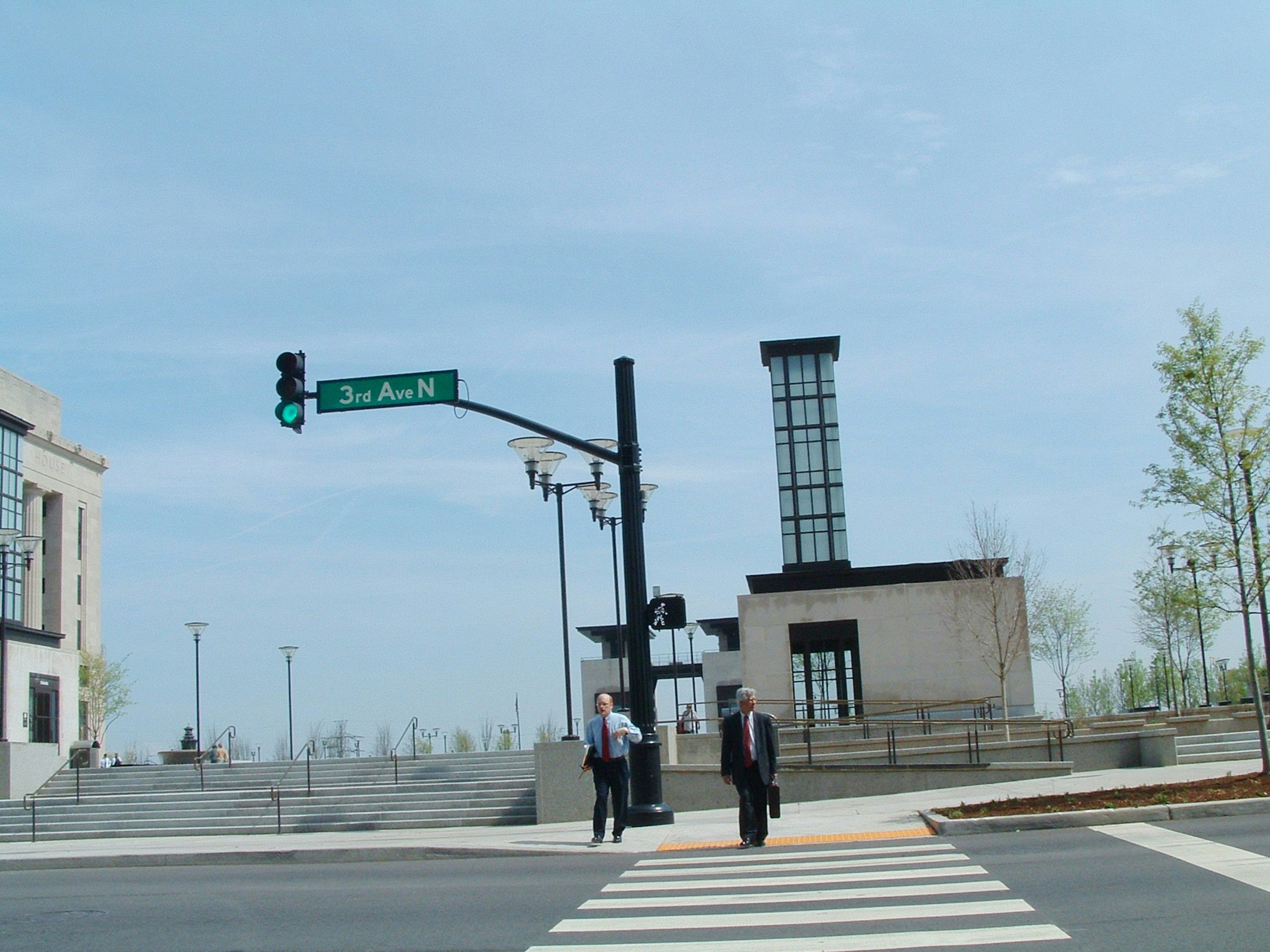 New pedestrian refuge island on Lawrence Avenue - lawrence ave chicago