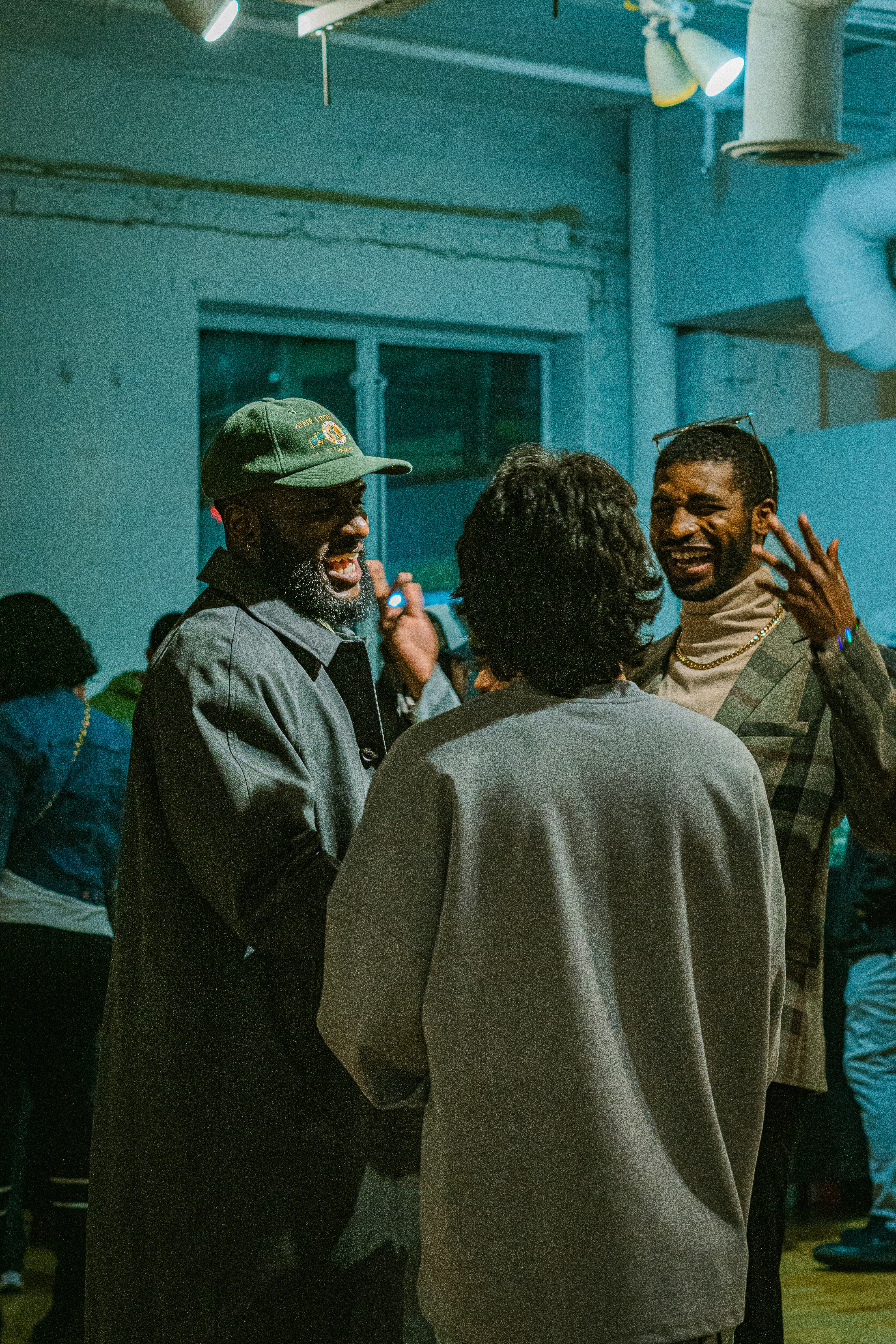 Effective Communication: Engaging in a conversation with diverse customers to understand their needs and preferences