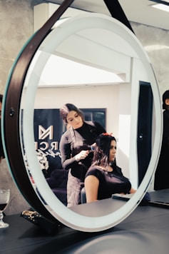 Beautician Courses, Makeup Courses, Beauty Parlour academy for ladies