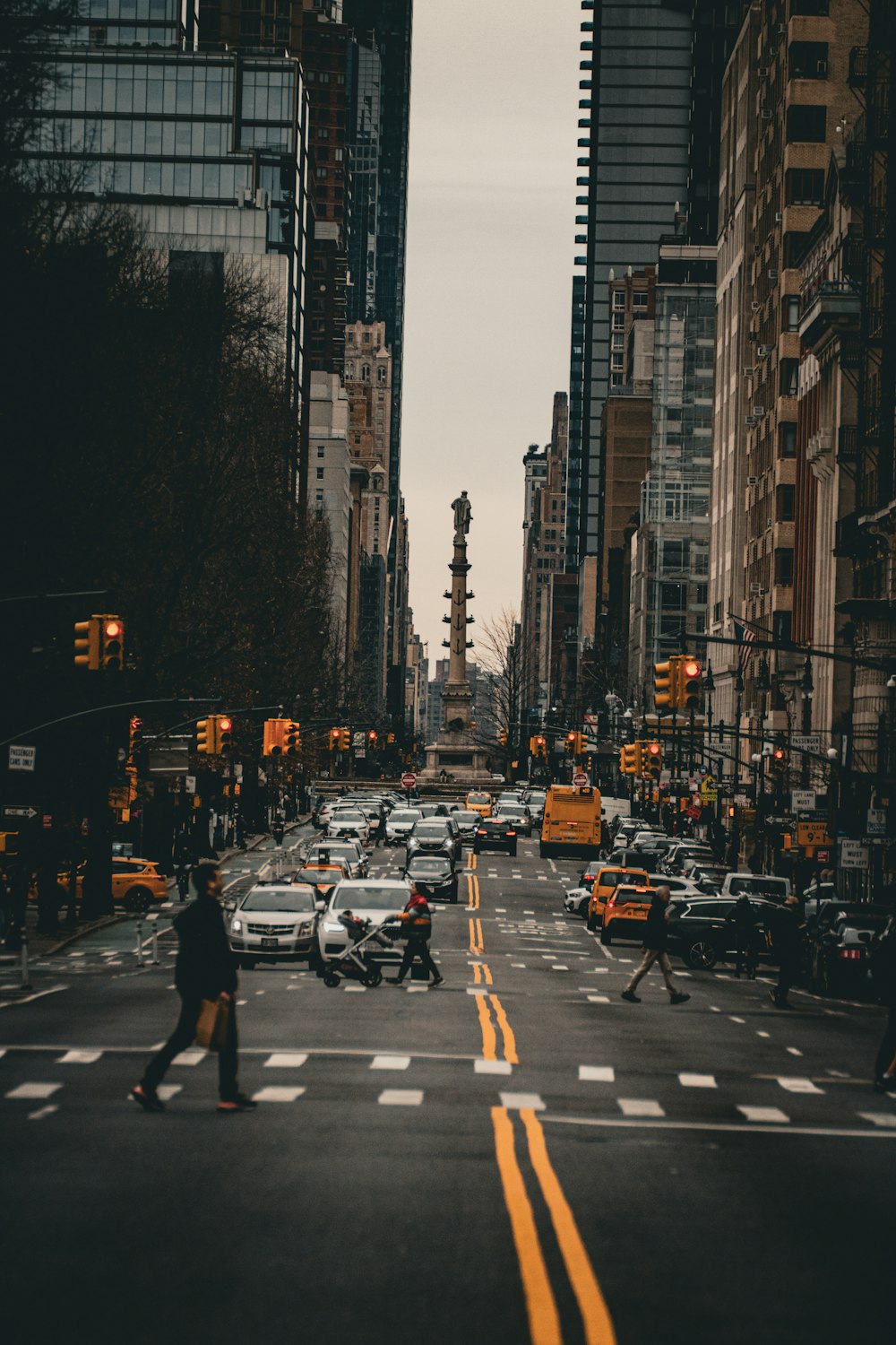 a city street filled with lots of traffic