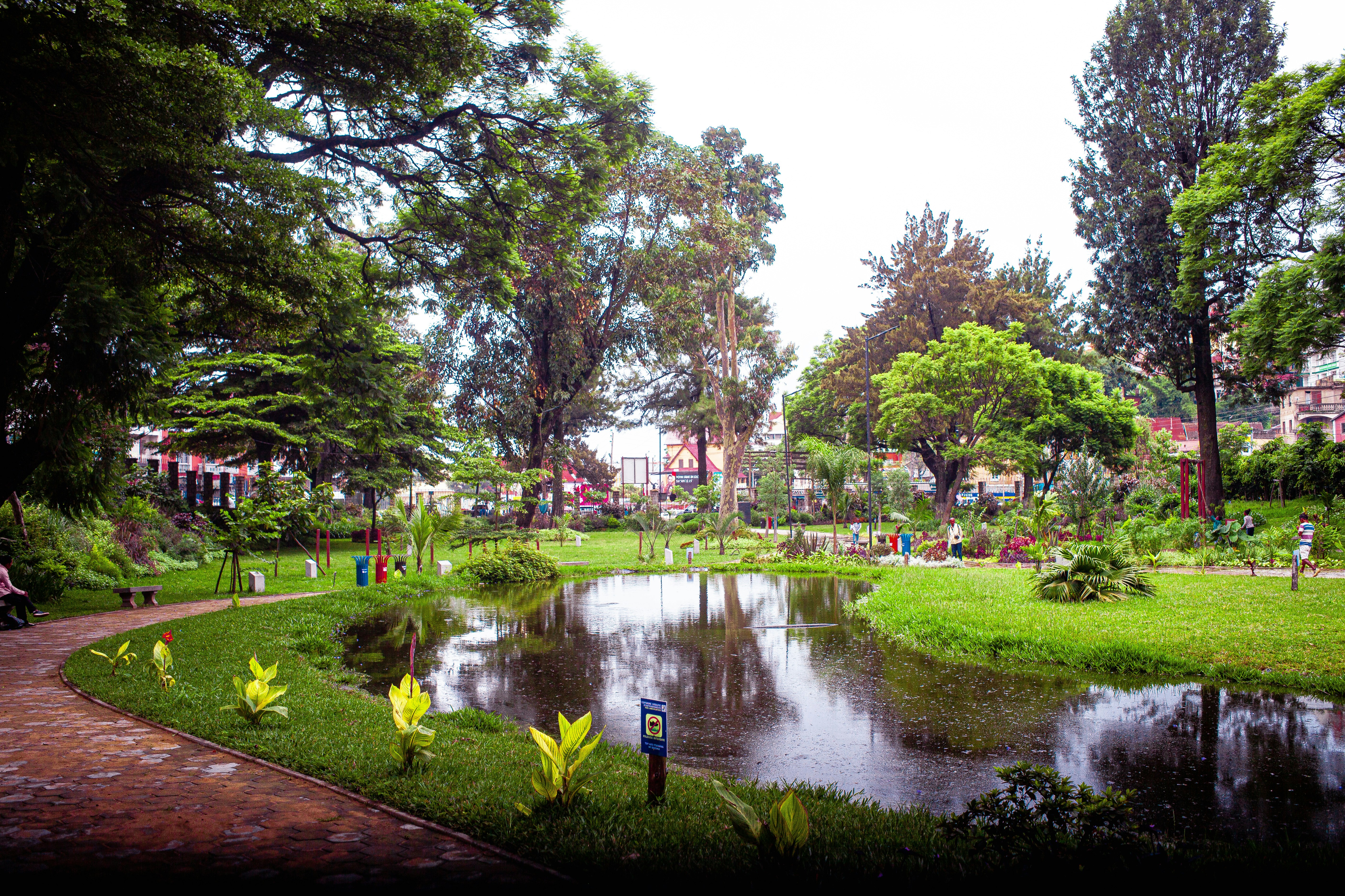 Bacmonila Park