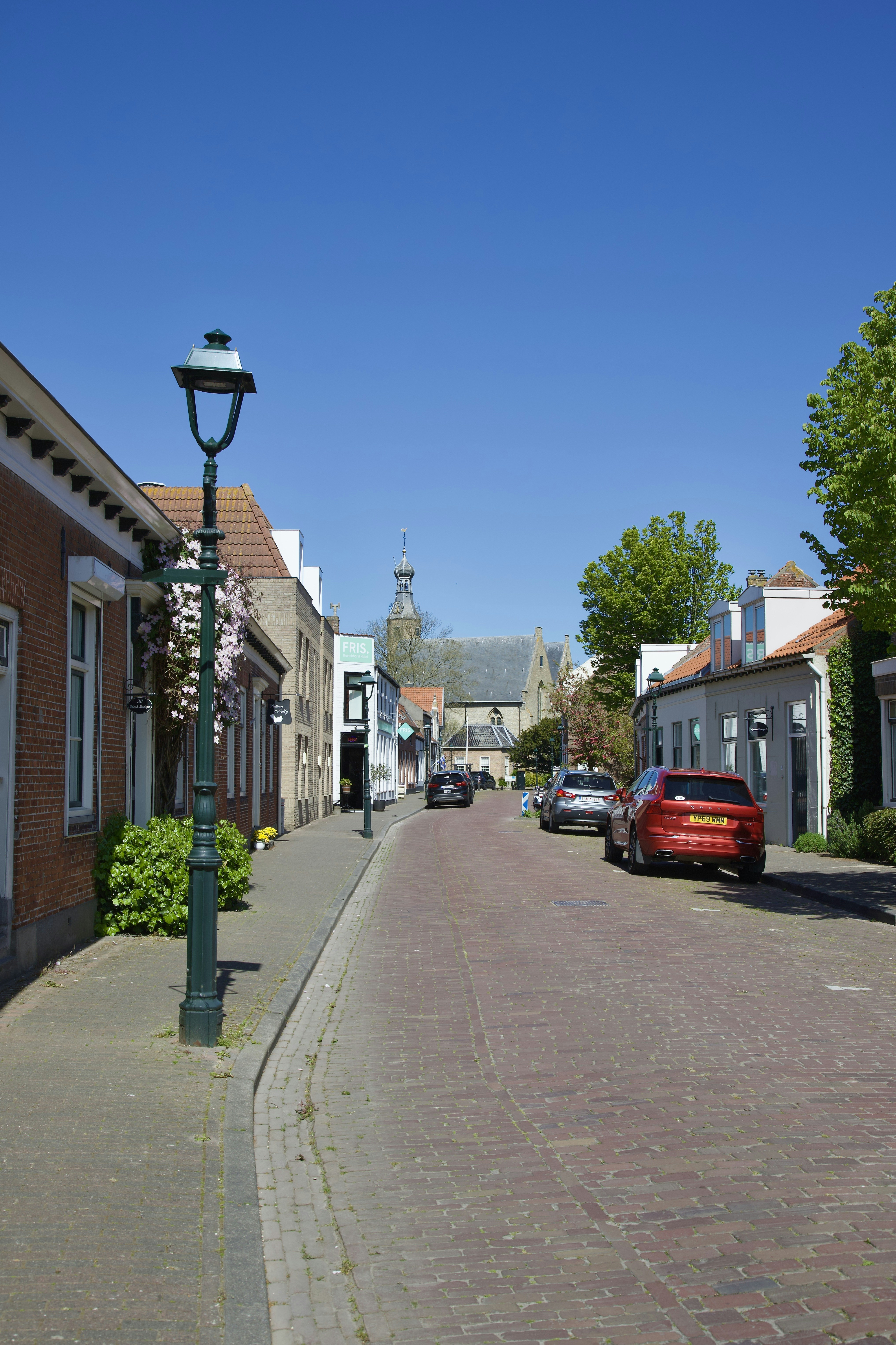 photo-1675105095957-56ae784b4db2?ixlib=rb-4.0.3