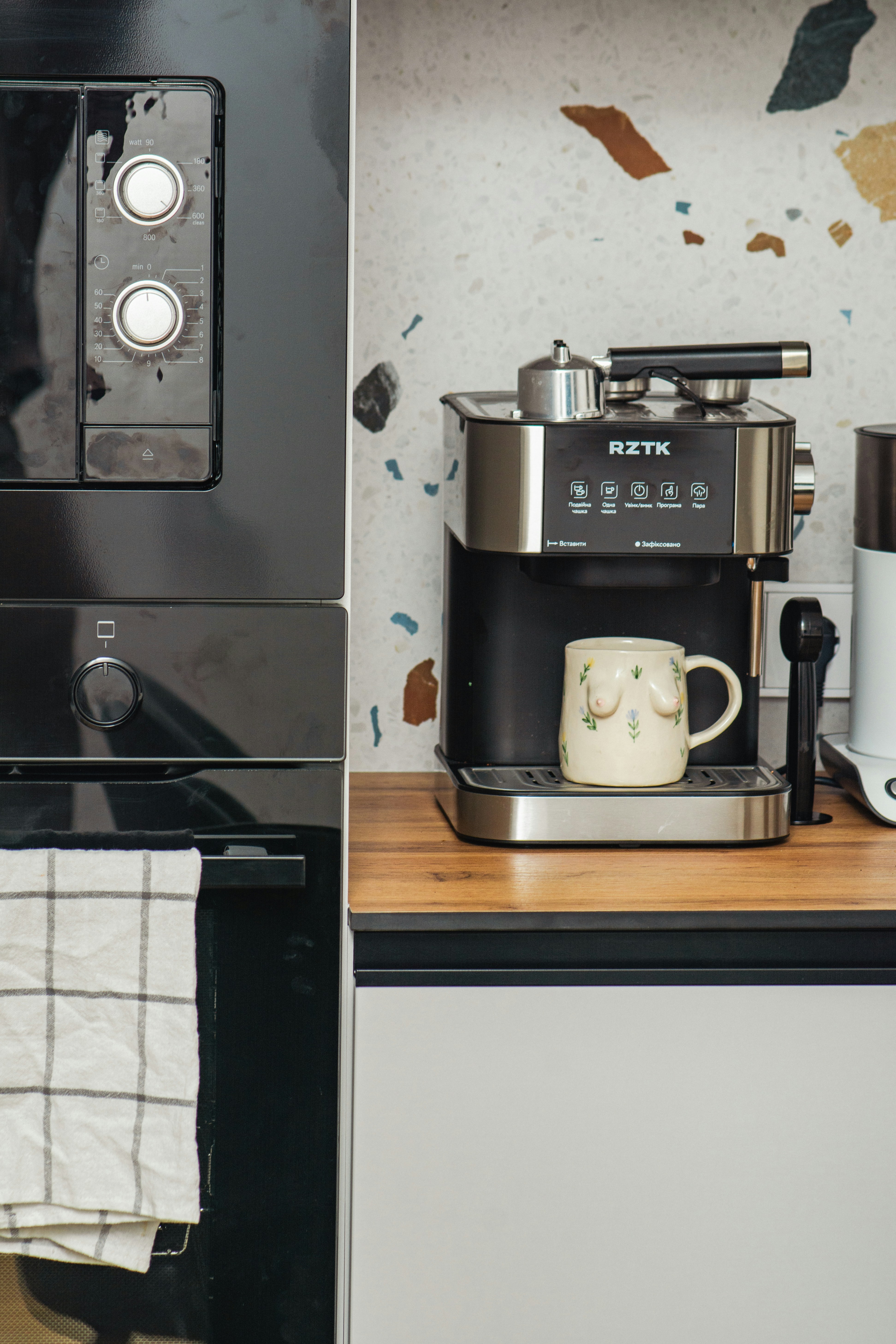 Photo by eugenivy_now