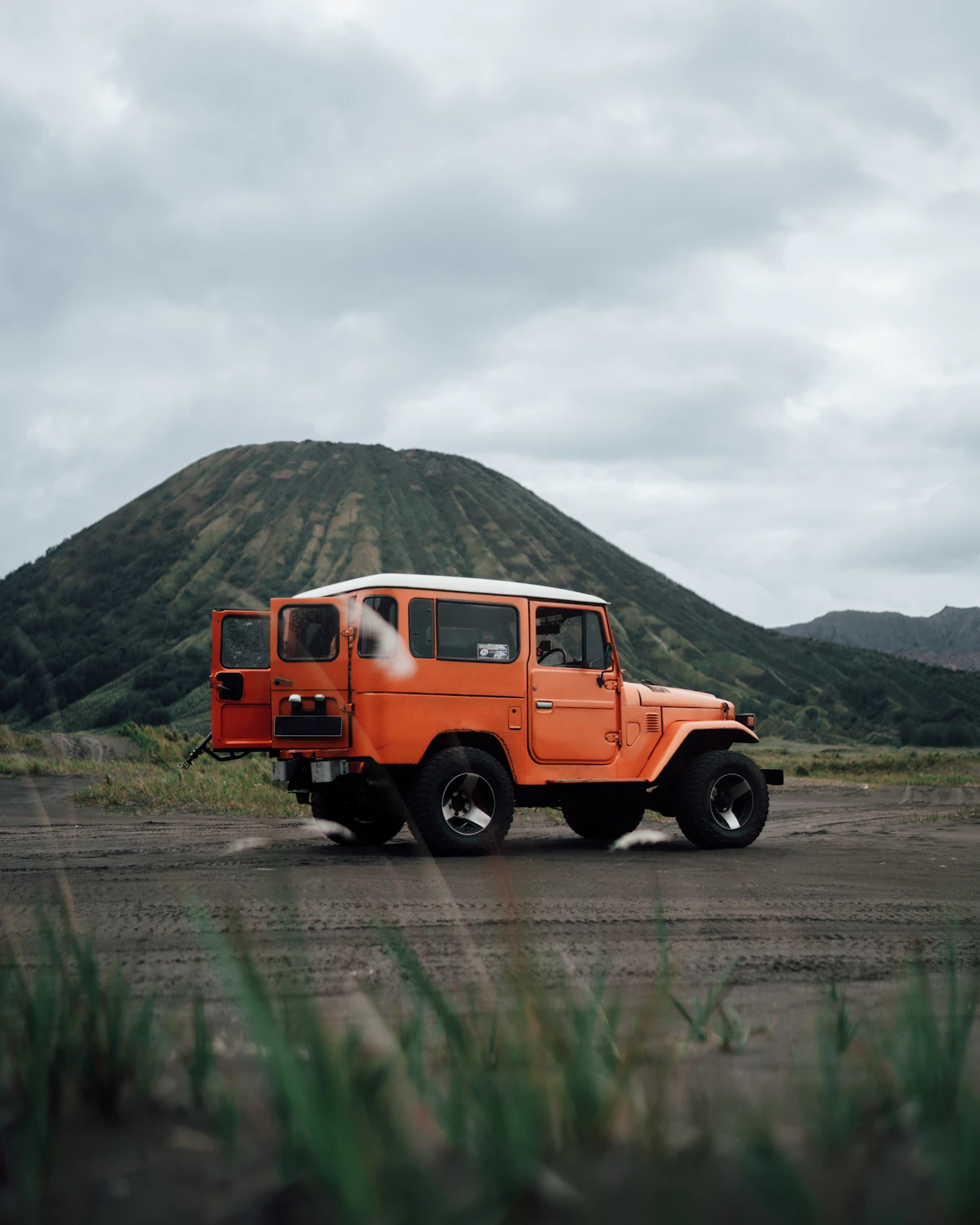 Jeep perjalanan Bromo