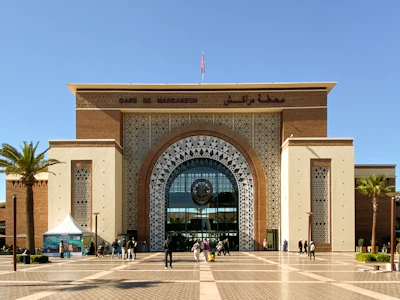 Elegant San Isidro building entrance with modern architecture