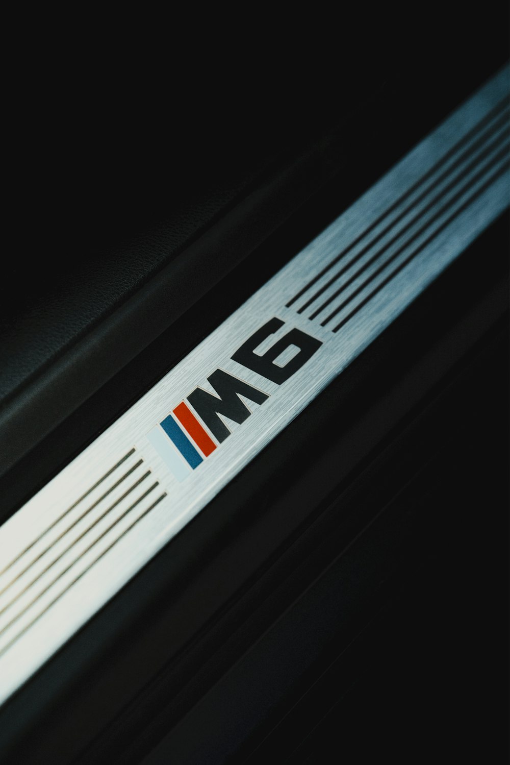 a bmw emblem is shown on the side of a car