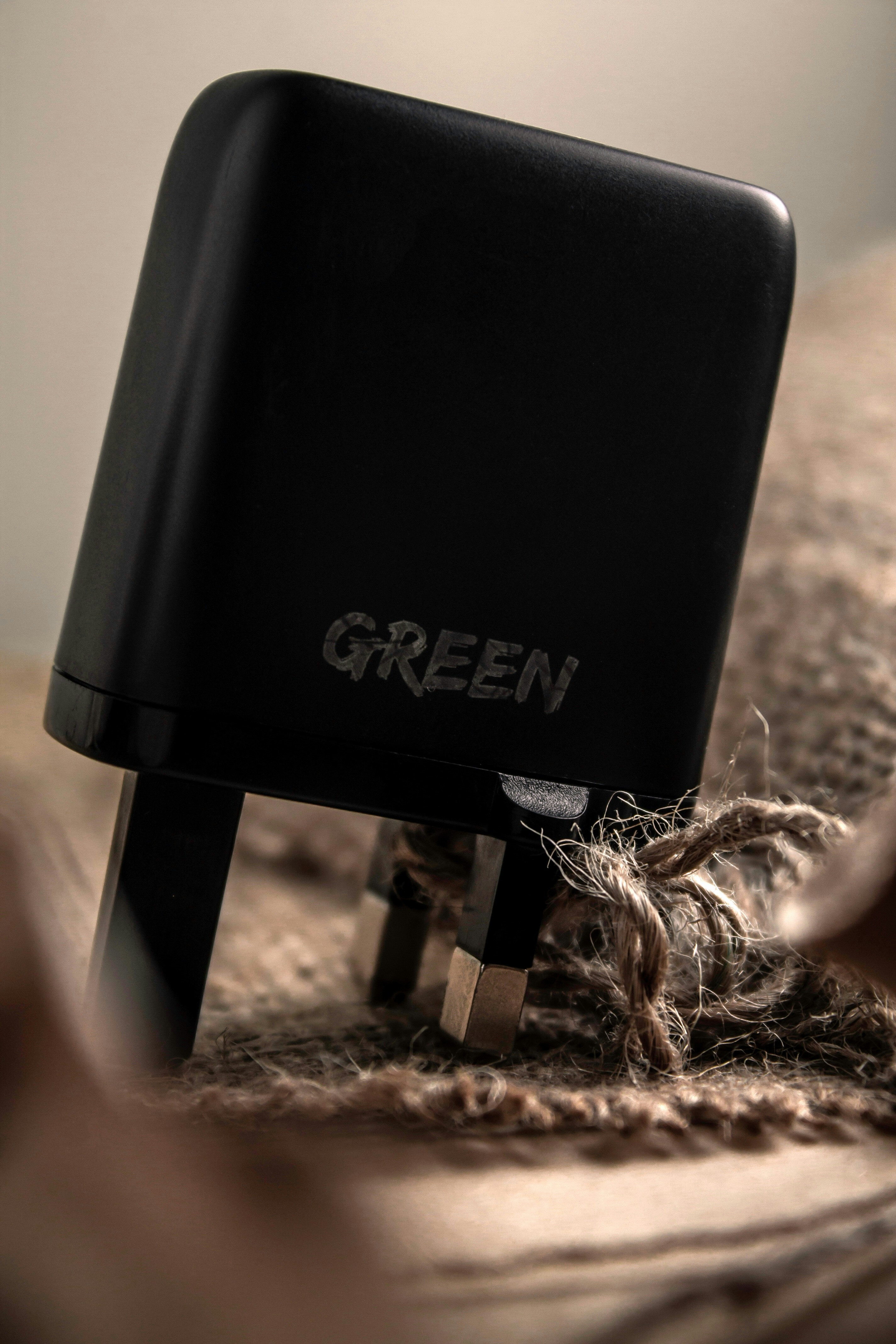 GREEN Universal Charger