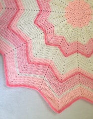 Rongzhiyue: a pink and white crochet lace