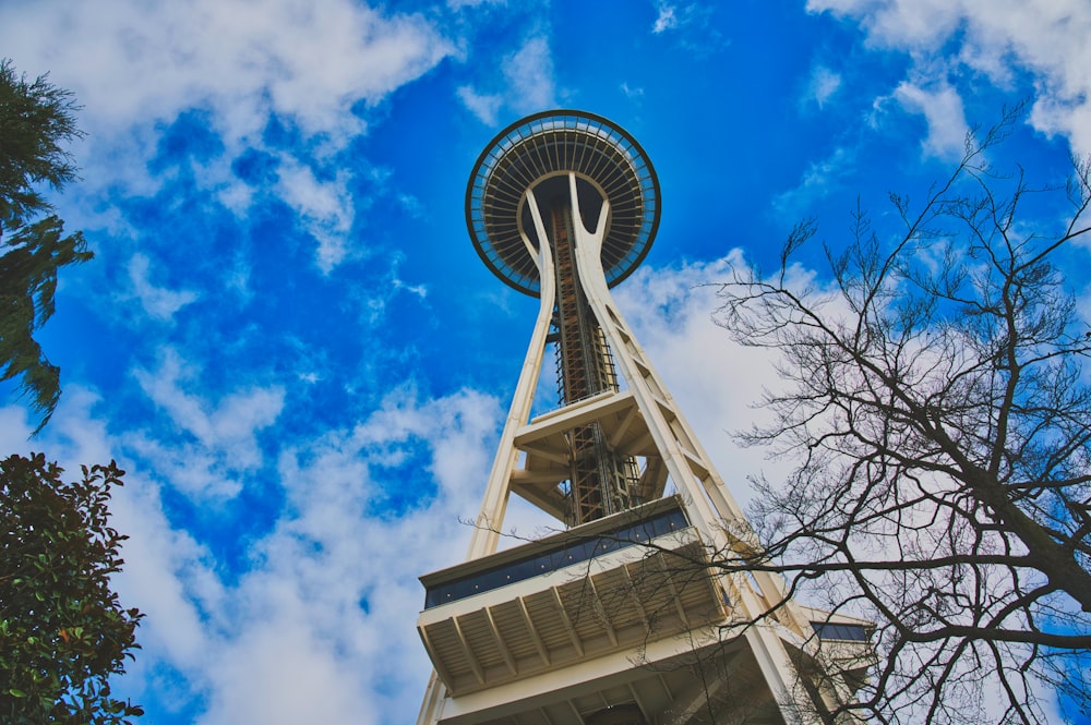 a tall tower with a sky background