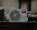 Photo 1675392414287 3308f3bf3019?q=85&w=120&h=190&fit=crop