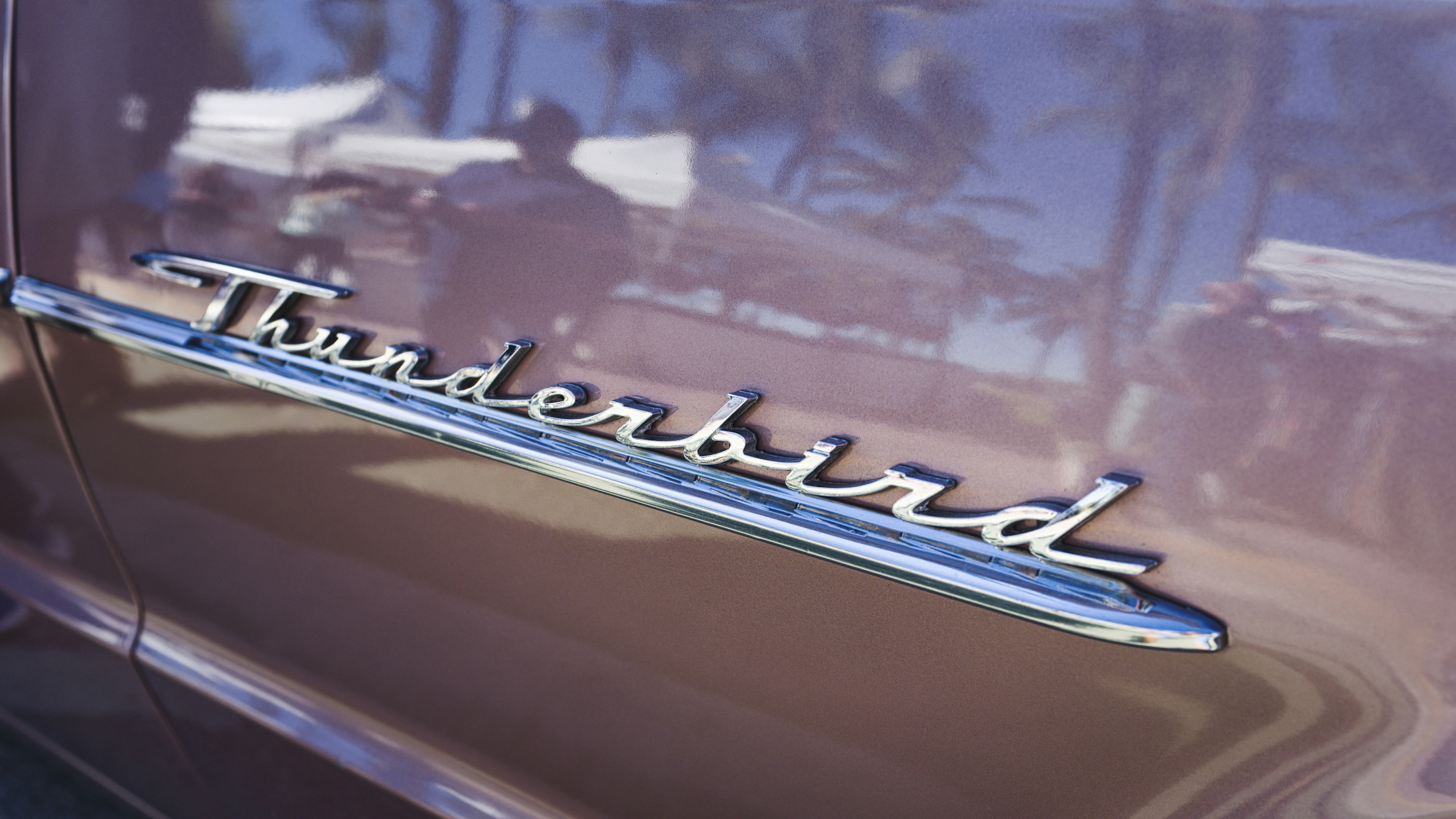 a close up of the emblem on a car