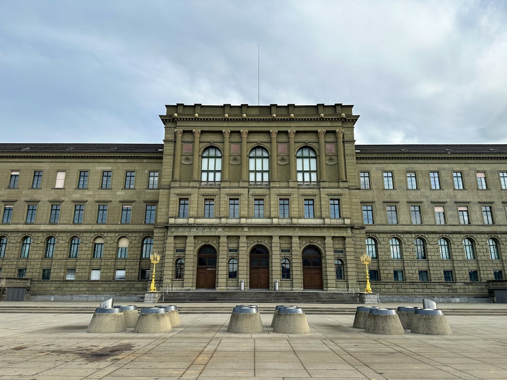 a large building with a lot of windows