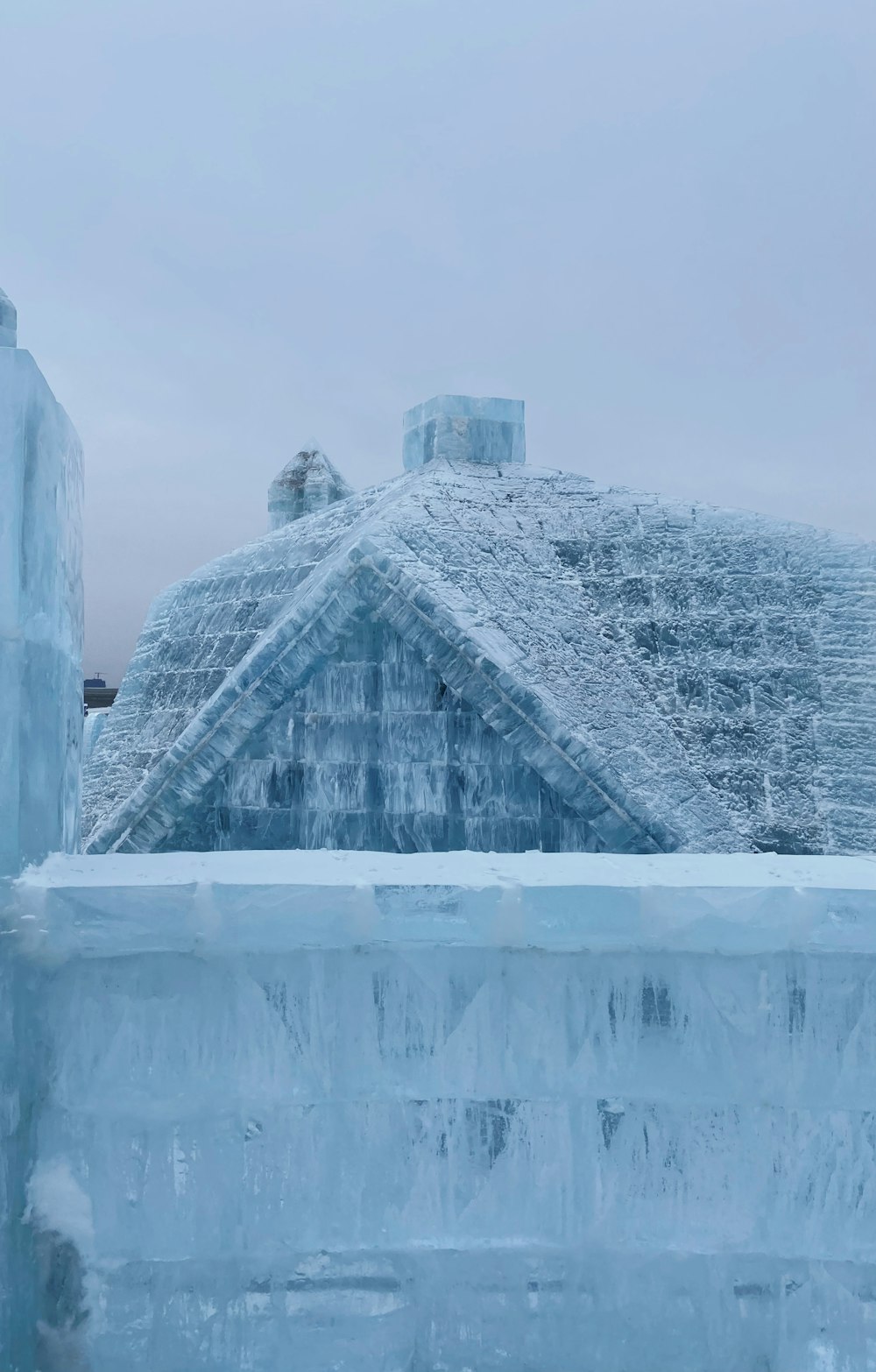 a building made out of ice and snow