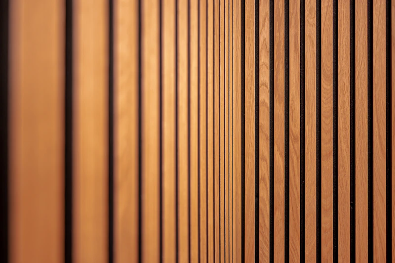 עץ טבעי בהיר