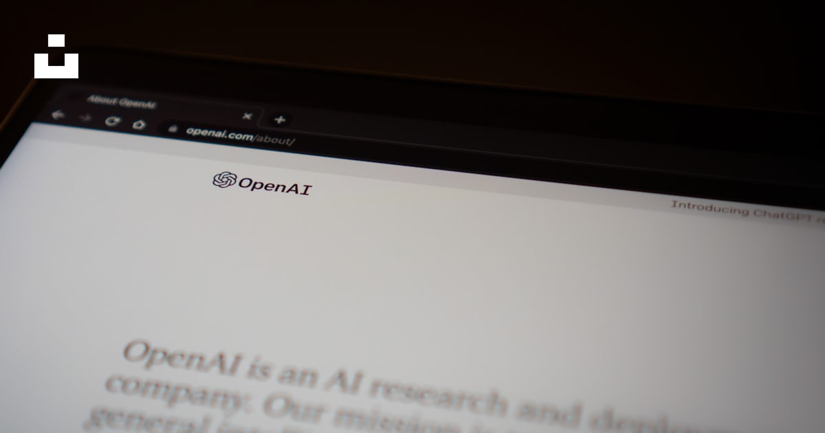 A close up of a computer screen with a message on it photo – Free ...