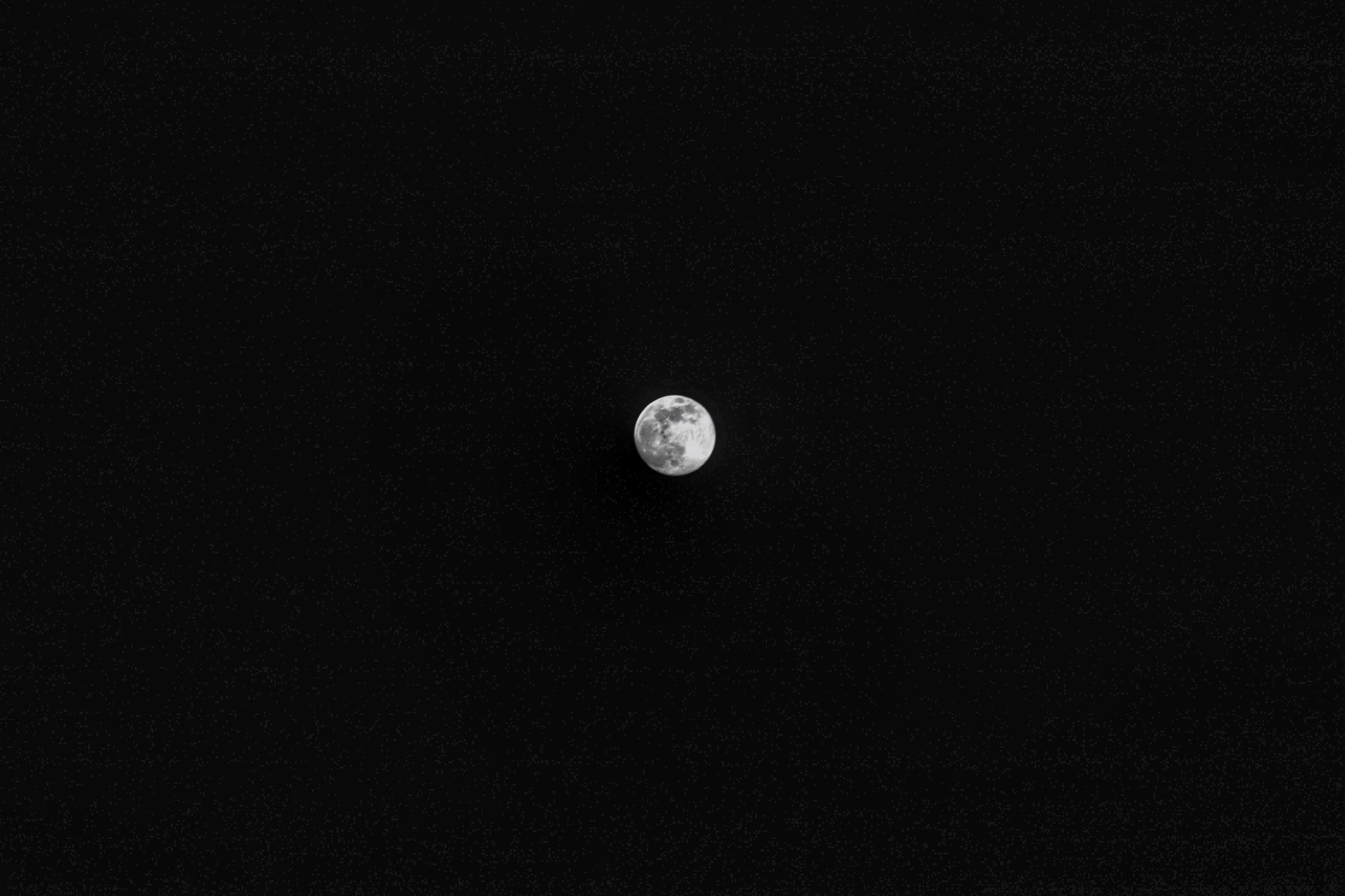 moon wallpaper dark, wallpaper, Gerhana Bulan untuk Ibu Hamil: Fakta atau Mitos? 5