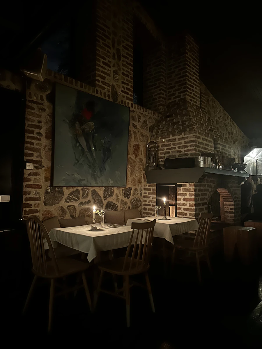 Ossobello — a candlelit dining room