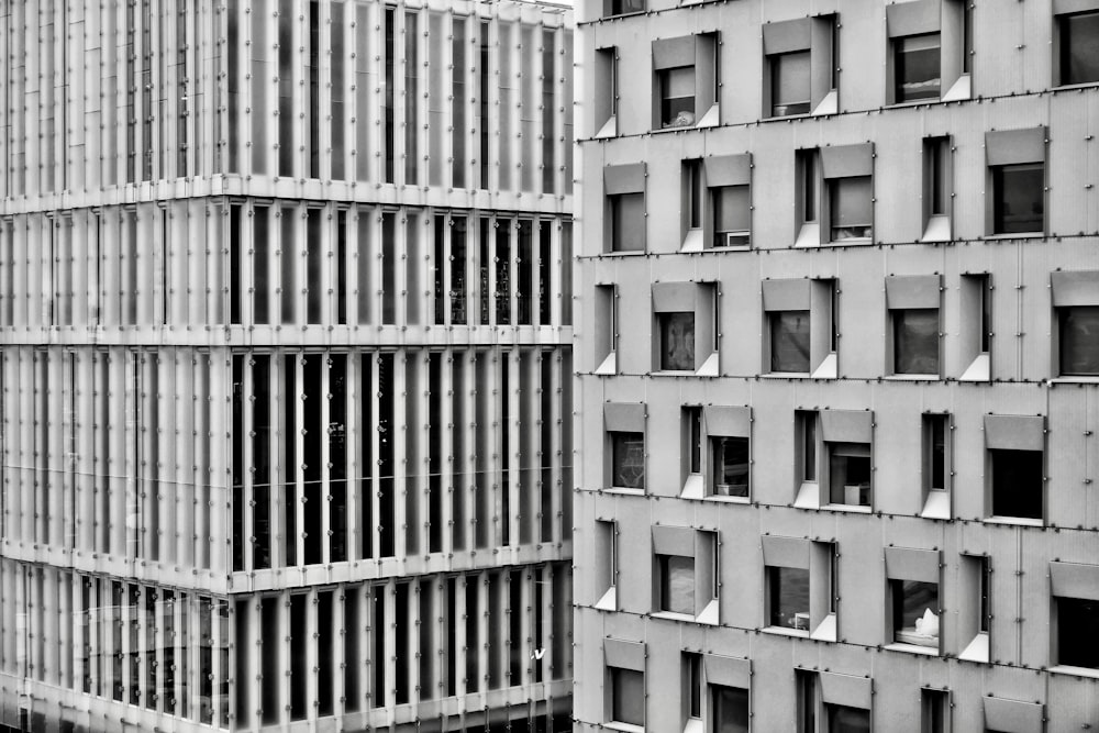 a black and white photo of a tall building