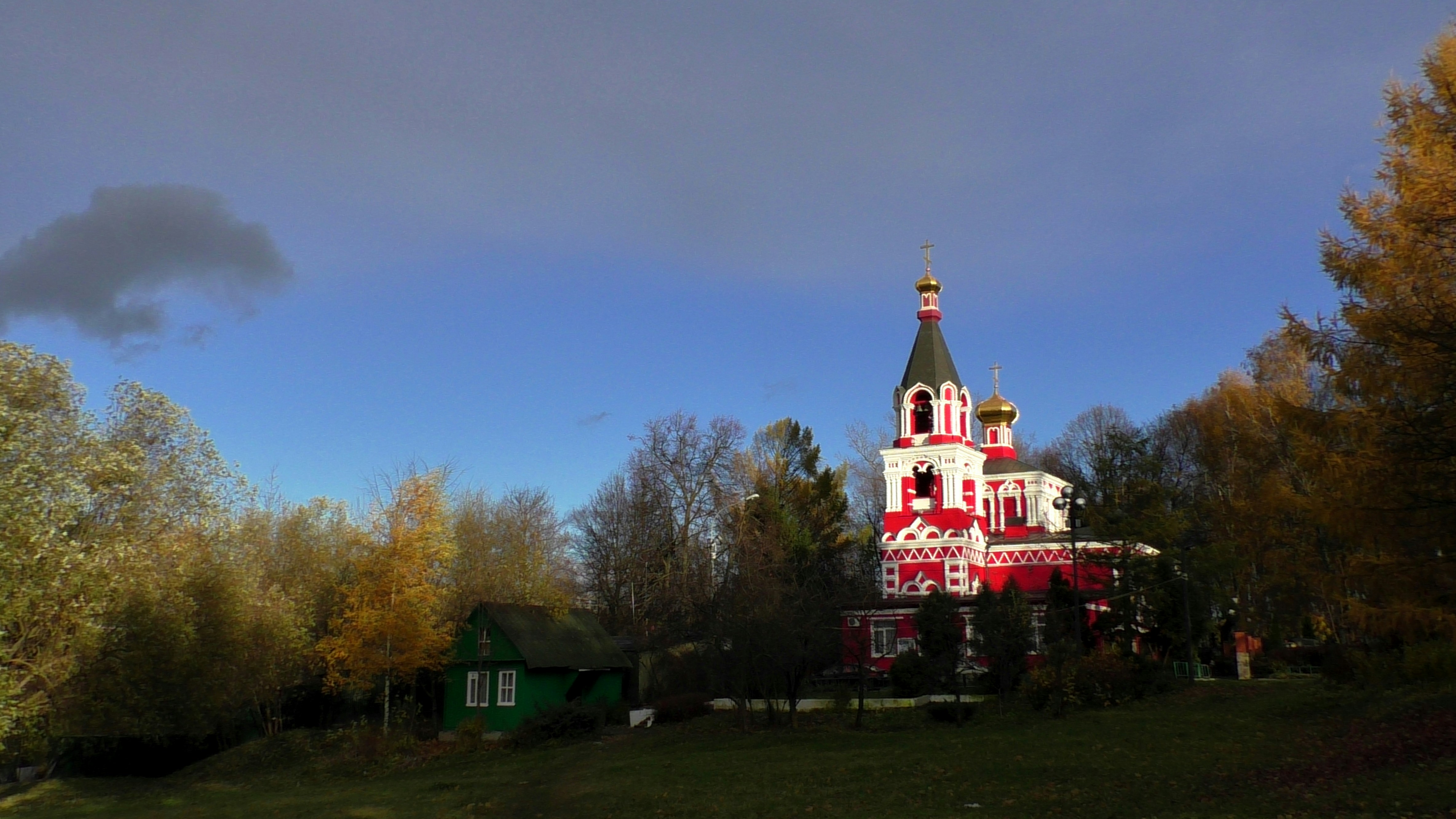 #misura_photos #misuraphotos https://www.youtube.com/user/Moscowartgallery vk.com/scanart From the series #Spiritualcentersofmoscow The Church of the Great Martyr Paraskeva Pyatnitsa if you like my works, I have more on my profile page - Please check them out! Don't forget to subscribe, press a like button, add my photo to your collections, share it with your friends and download it if you like! See you!