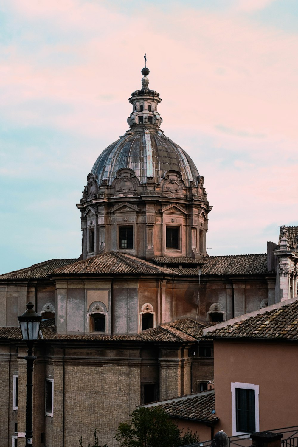 a large building with a dome on top of it