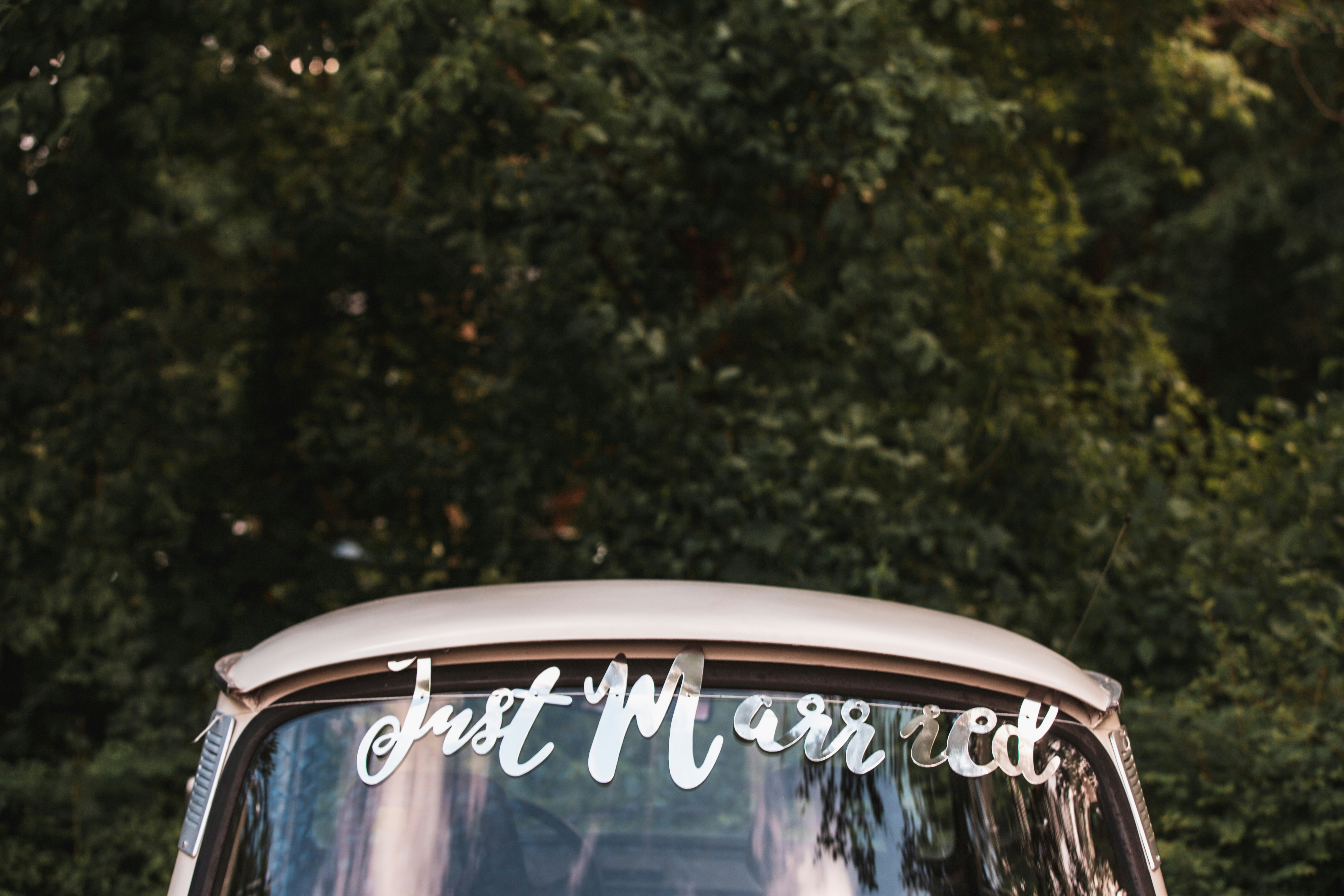 Choosing the Perfect Vintage Car for Your Wedding in Lucknow