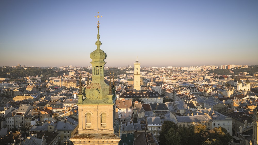 une vue d’une ville d’un point de vue élevé