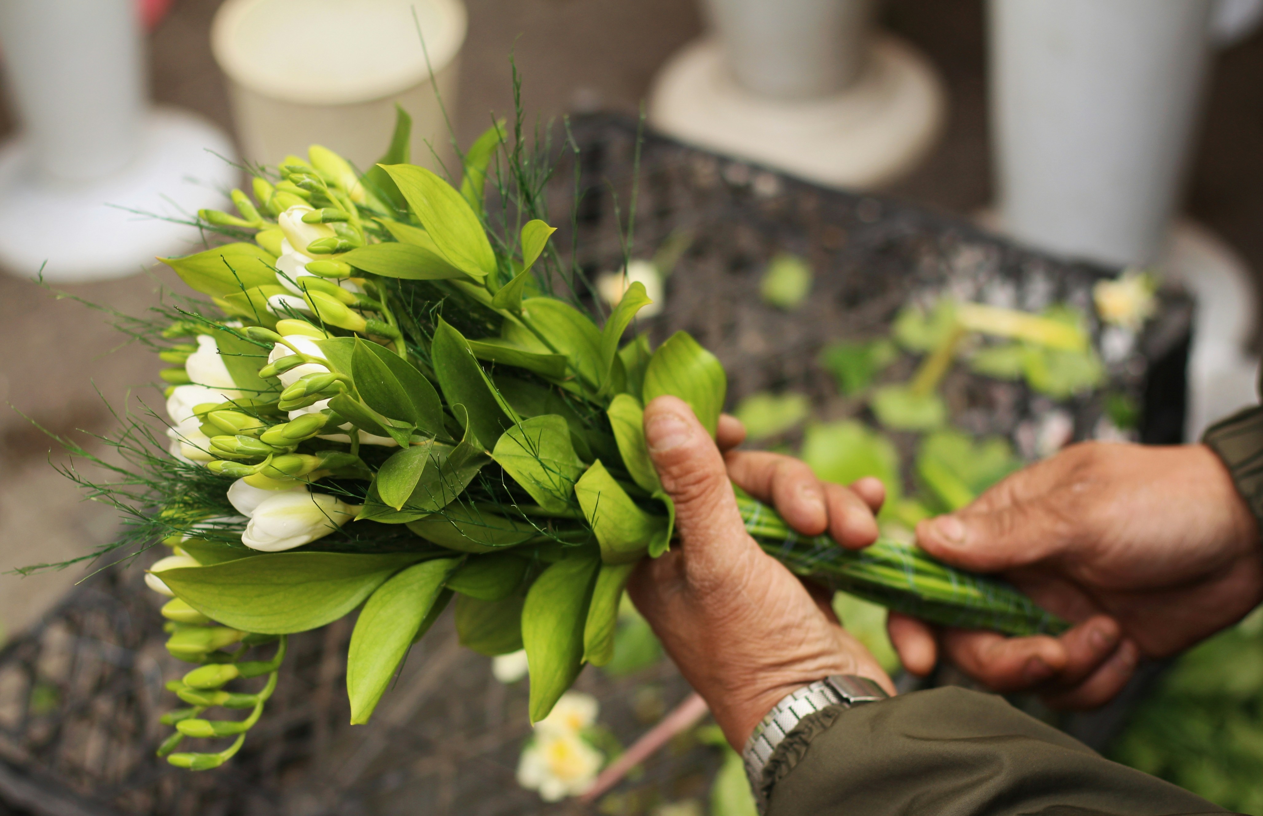 How Much Do Funeral Flower Arrangements Typically Cost?