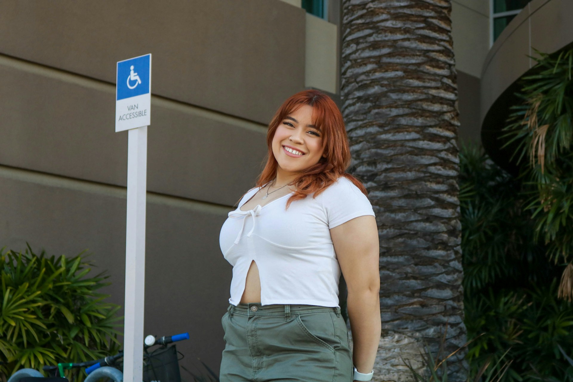 gray computer monitor