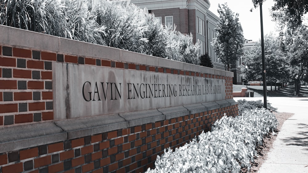 a brick wall with the words gavin engineering on it