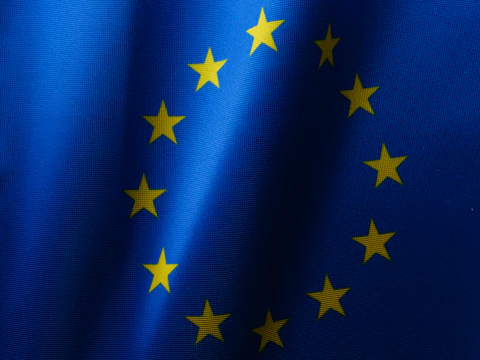 Image d'article pour: L'UE réévalue MiCA : la Commission collecte des données