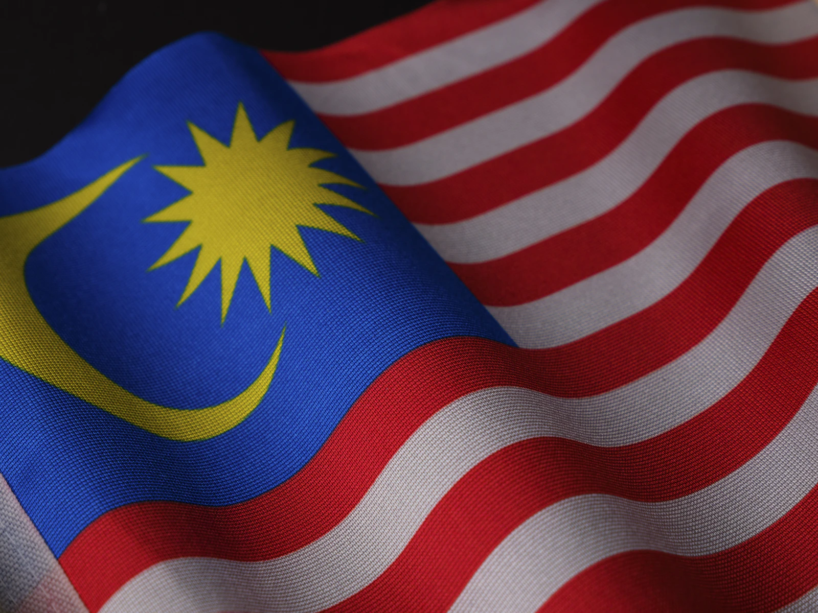 English and Bahasa Melayu Bilingual Websites: Planning Content, Design and Cost