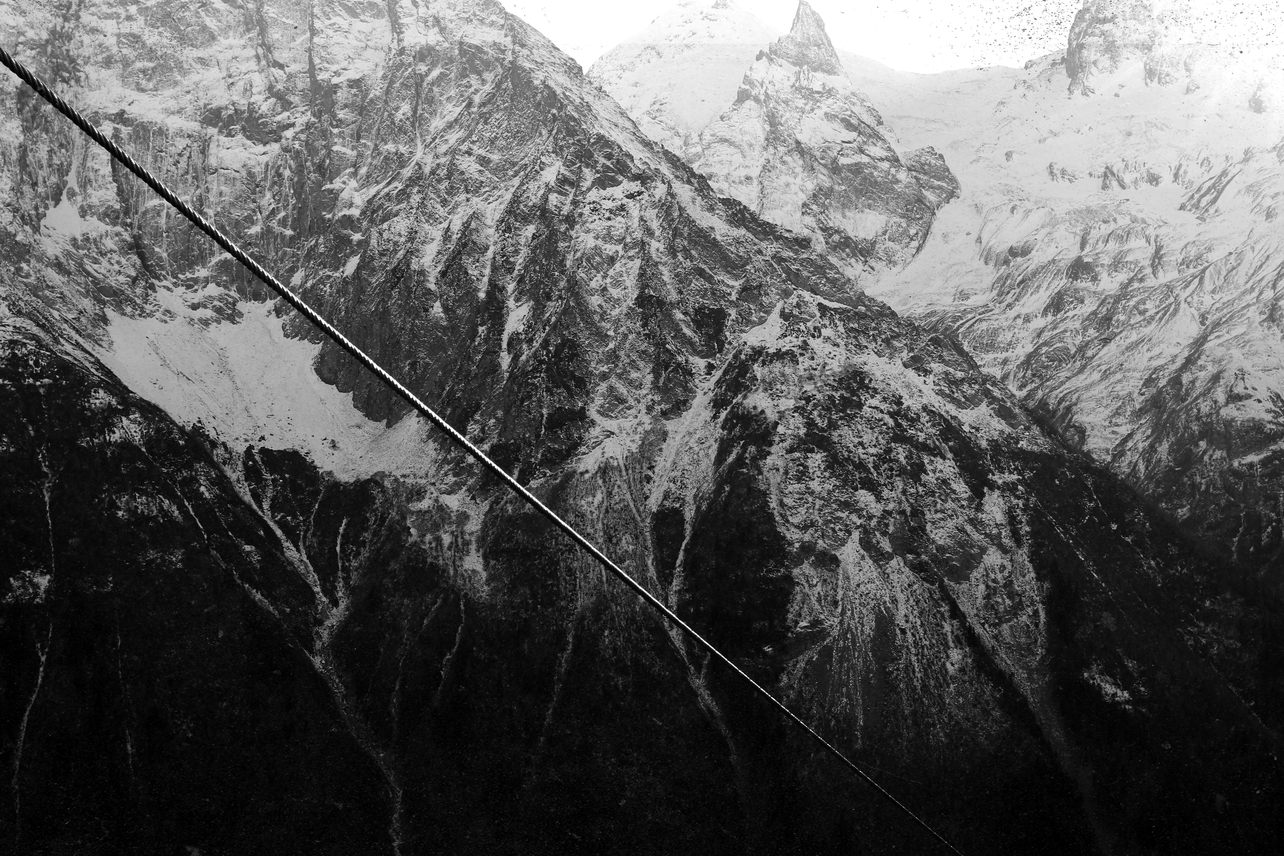 The Hidden Physics of Cable Tension and Weight Distribution - Aiguille du Midi cable access