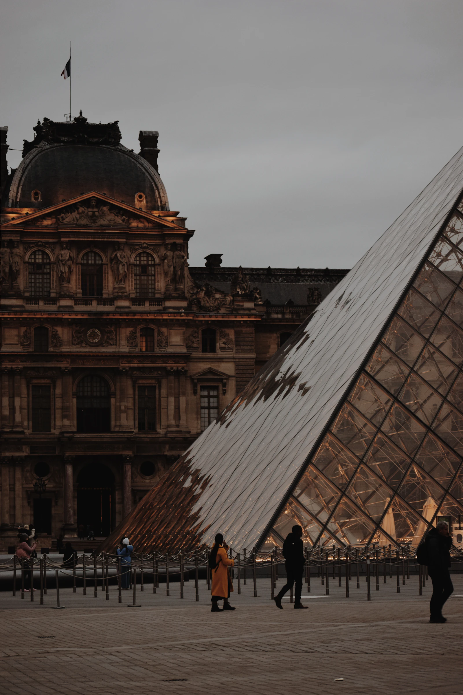 Louvre Highlights Visit in Paris – museum experience