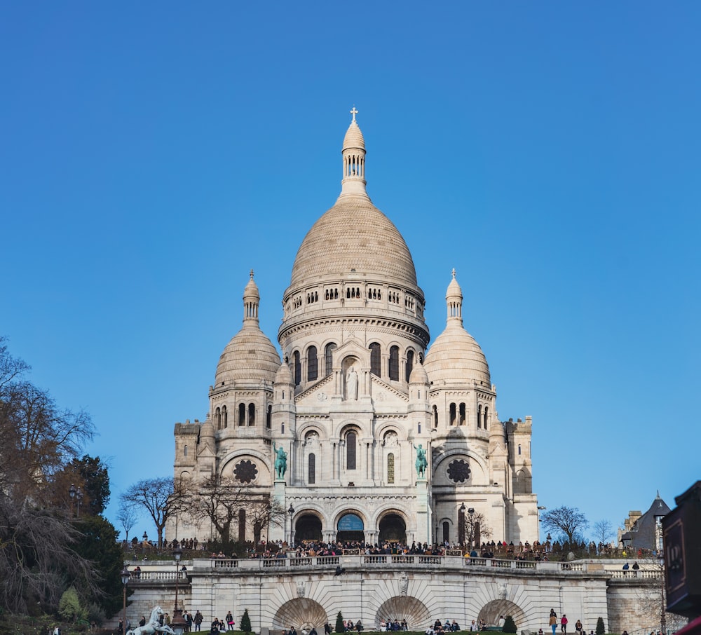 a large building with a dome on top of it