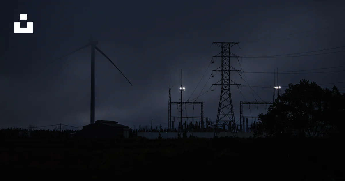A group of power lines in the dark photo – Free Dalat Image on Unsplash