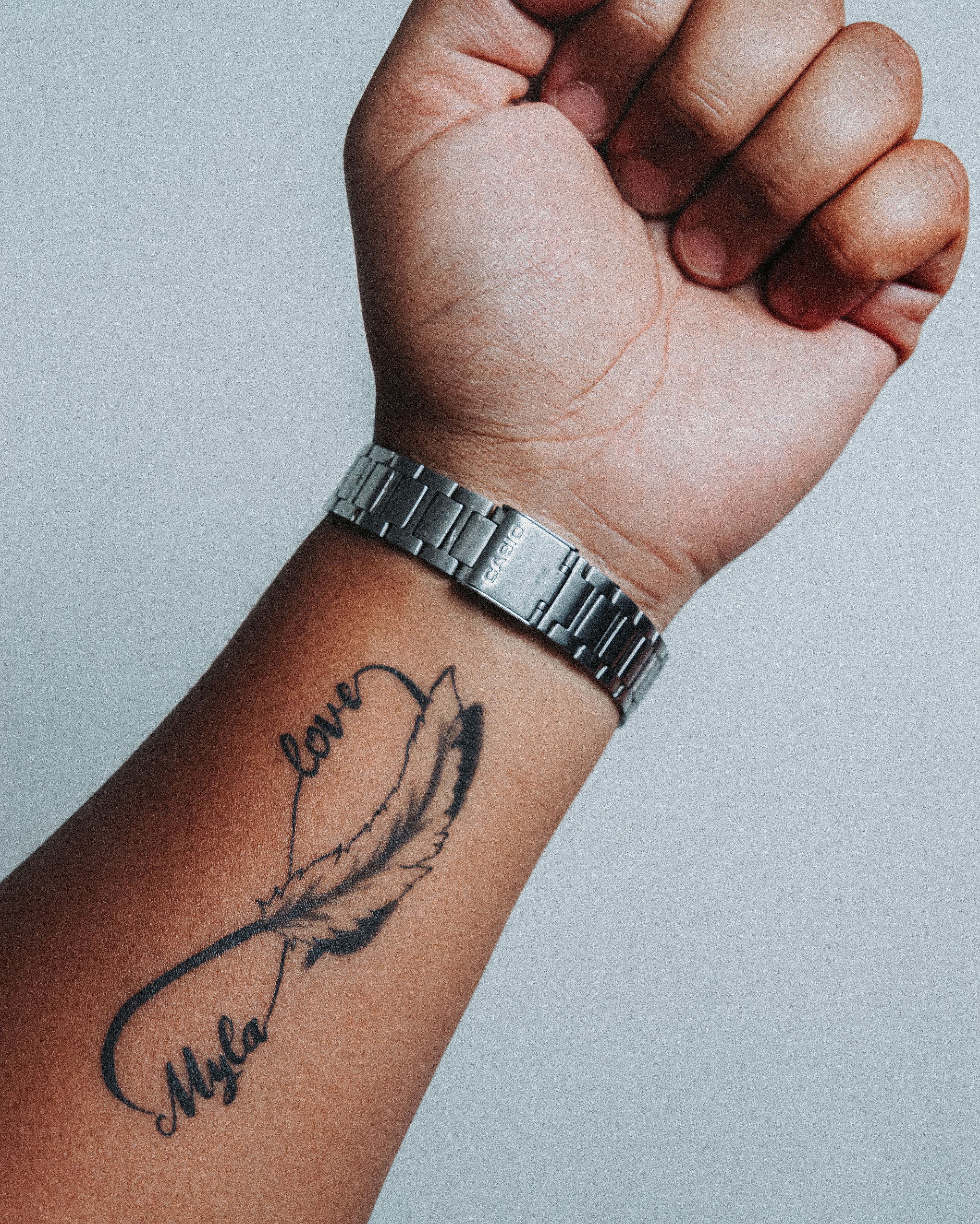 A woman's arm with a tattoo on it photo – Free Art Image on Unsplash, image size:3000x3750