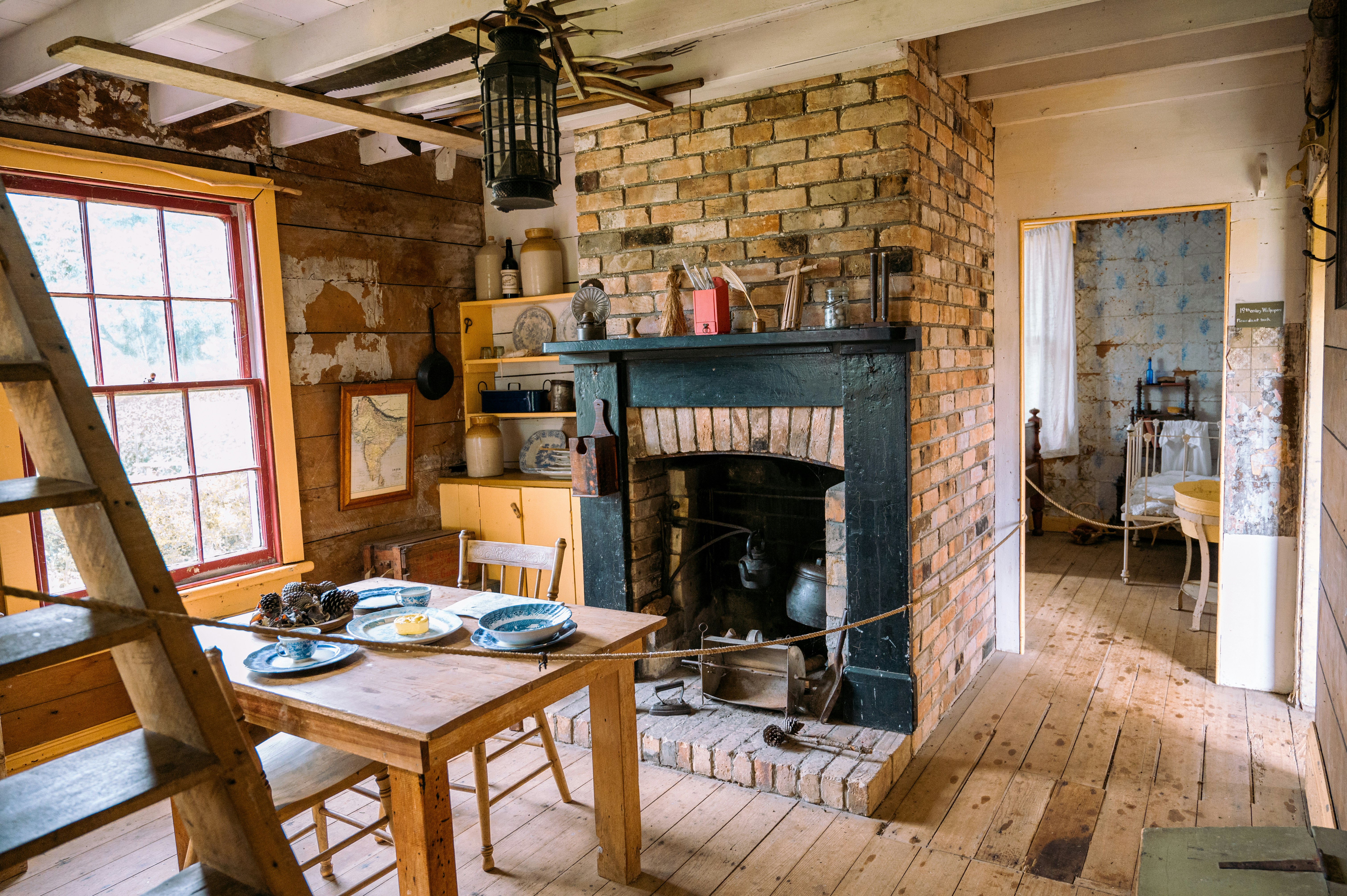 김사랑, 전원주택의 현실 공개 지쳤다…인테리어 업체 잠적 후 누수까지