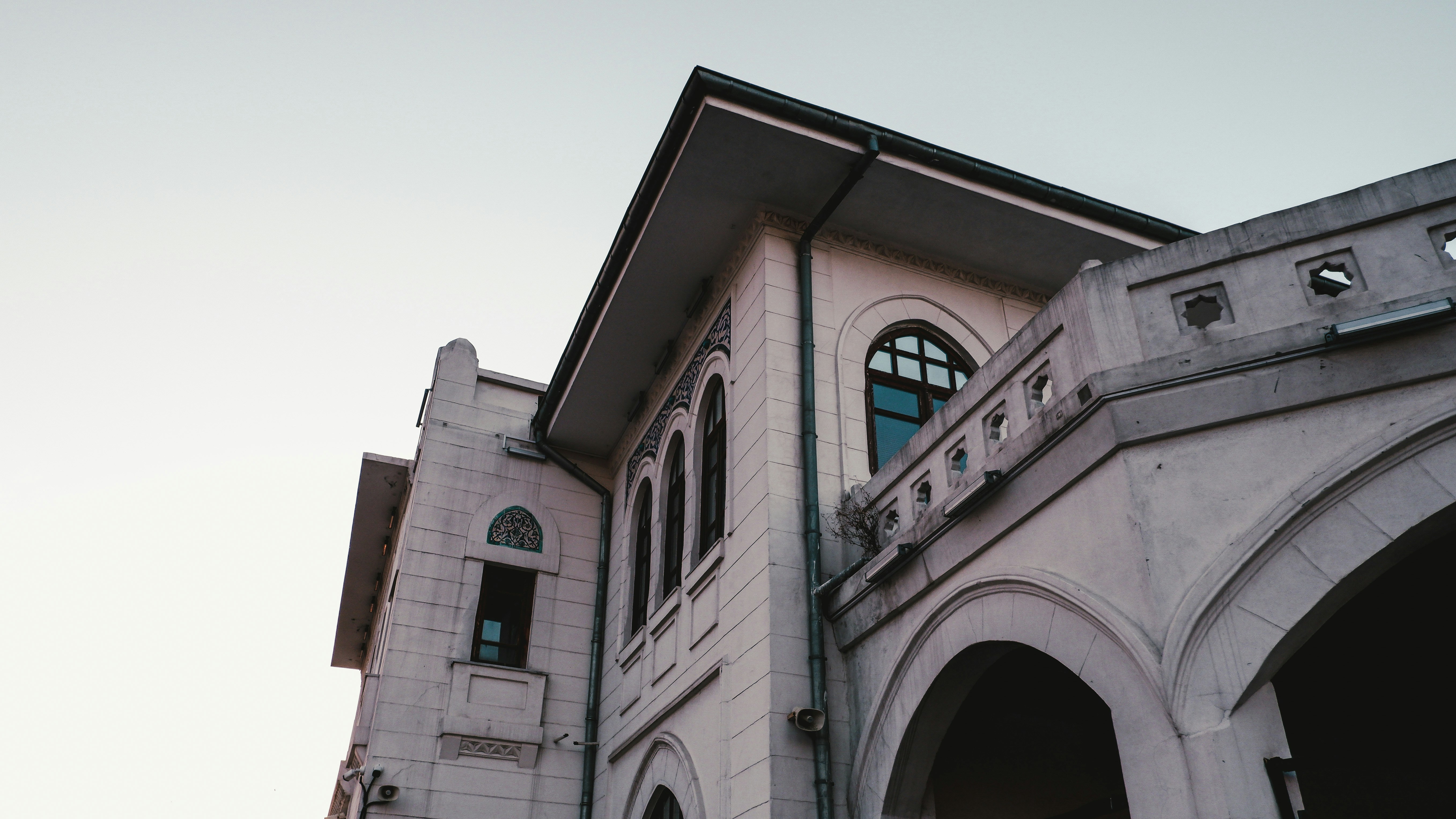 Photo by burakdonertas