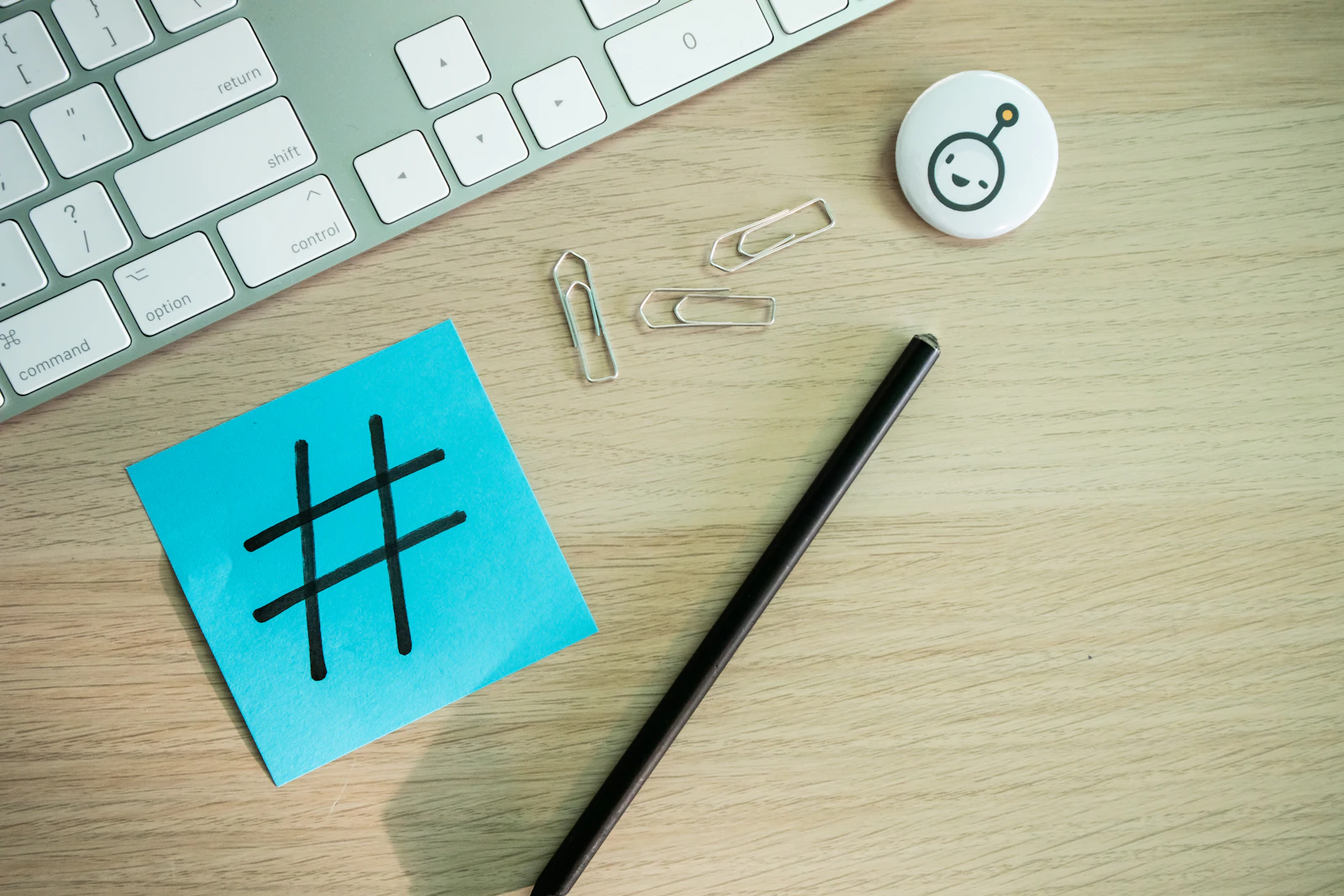 Keyboard, pen and sticky note for prioritizing a prompt bank