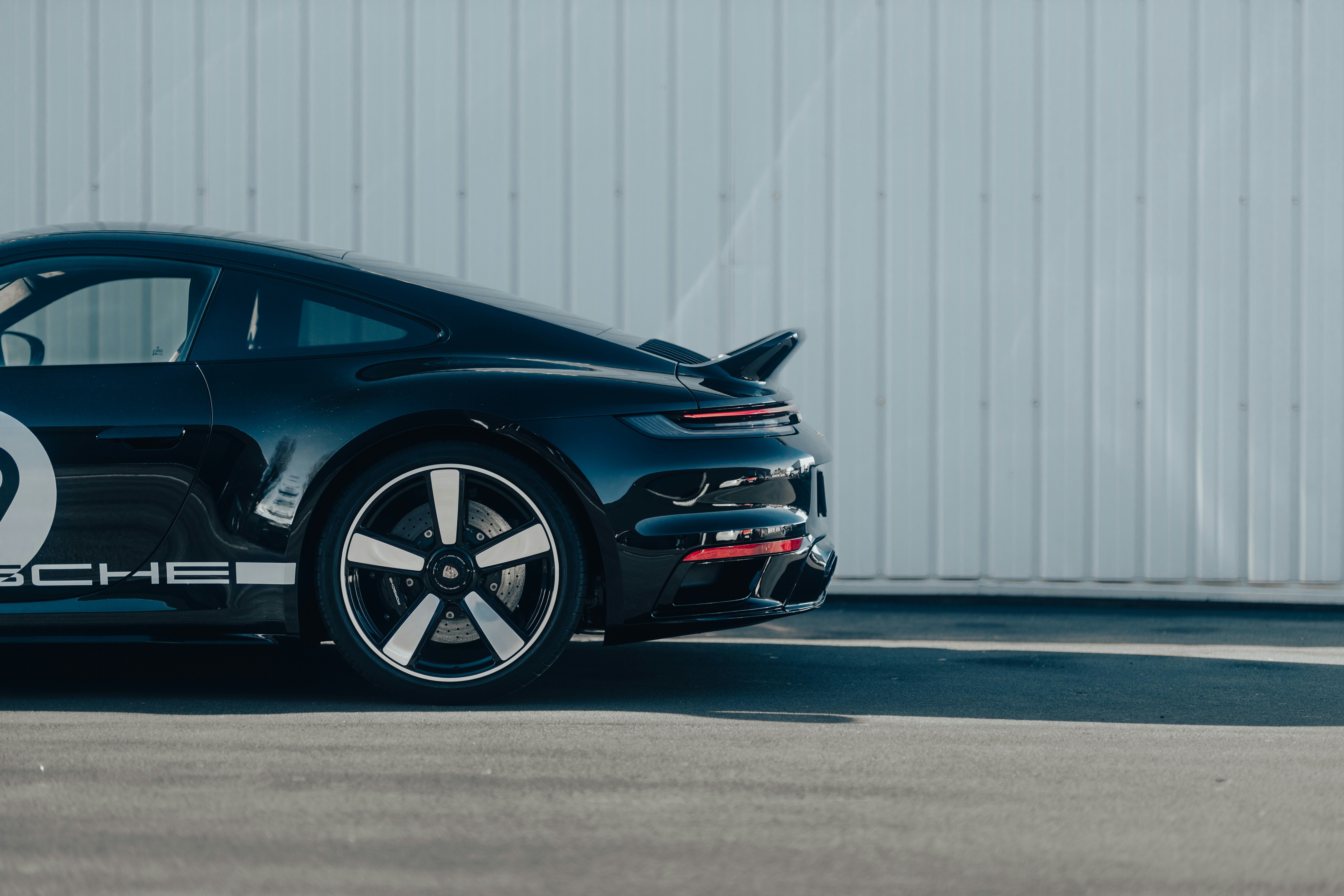 Photo by lorenzohamers