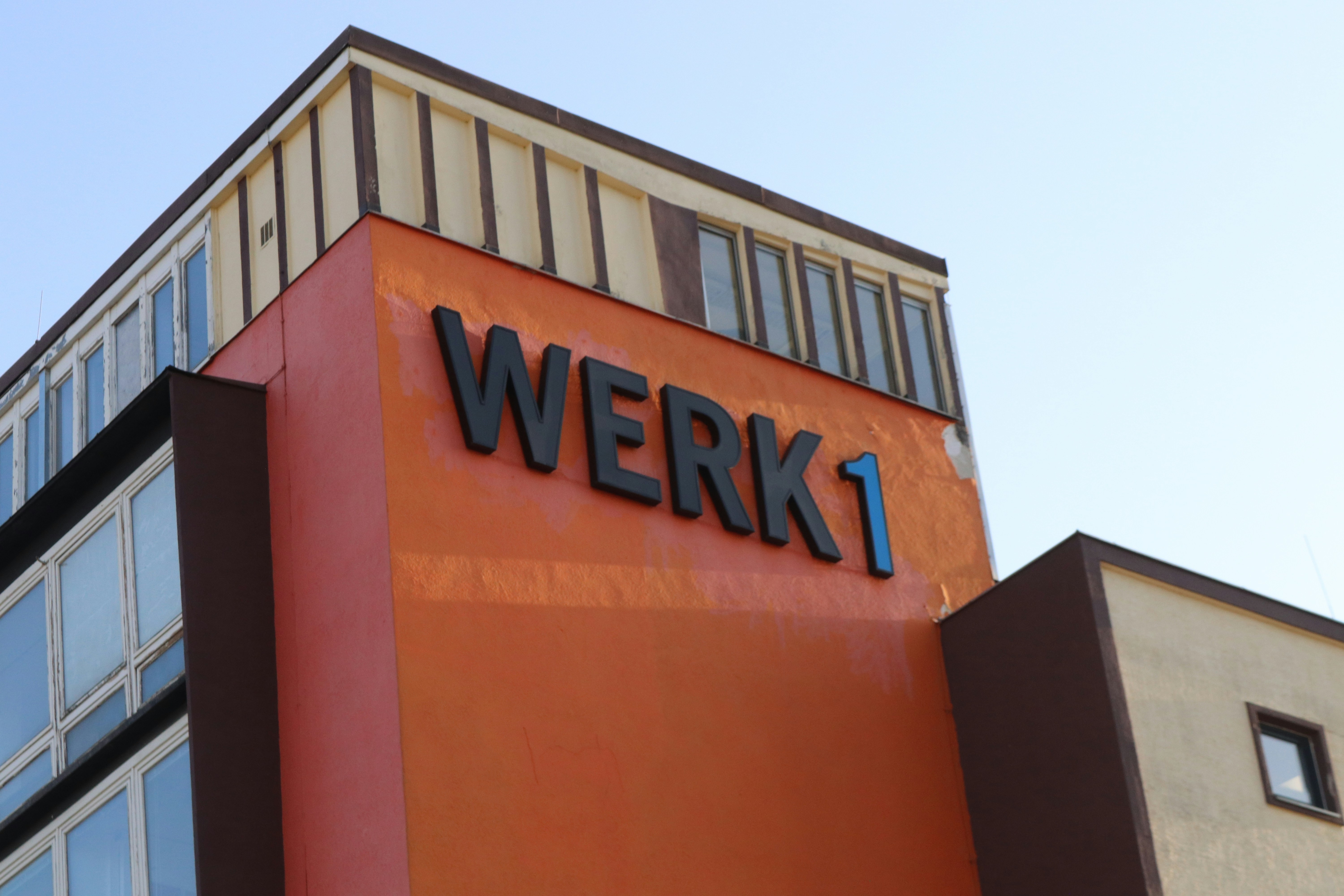 Cover image for Werkstoff-Investition unter Preisvolatilität: Entscheidungsbaum für einen Automobilzulieferer