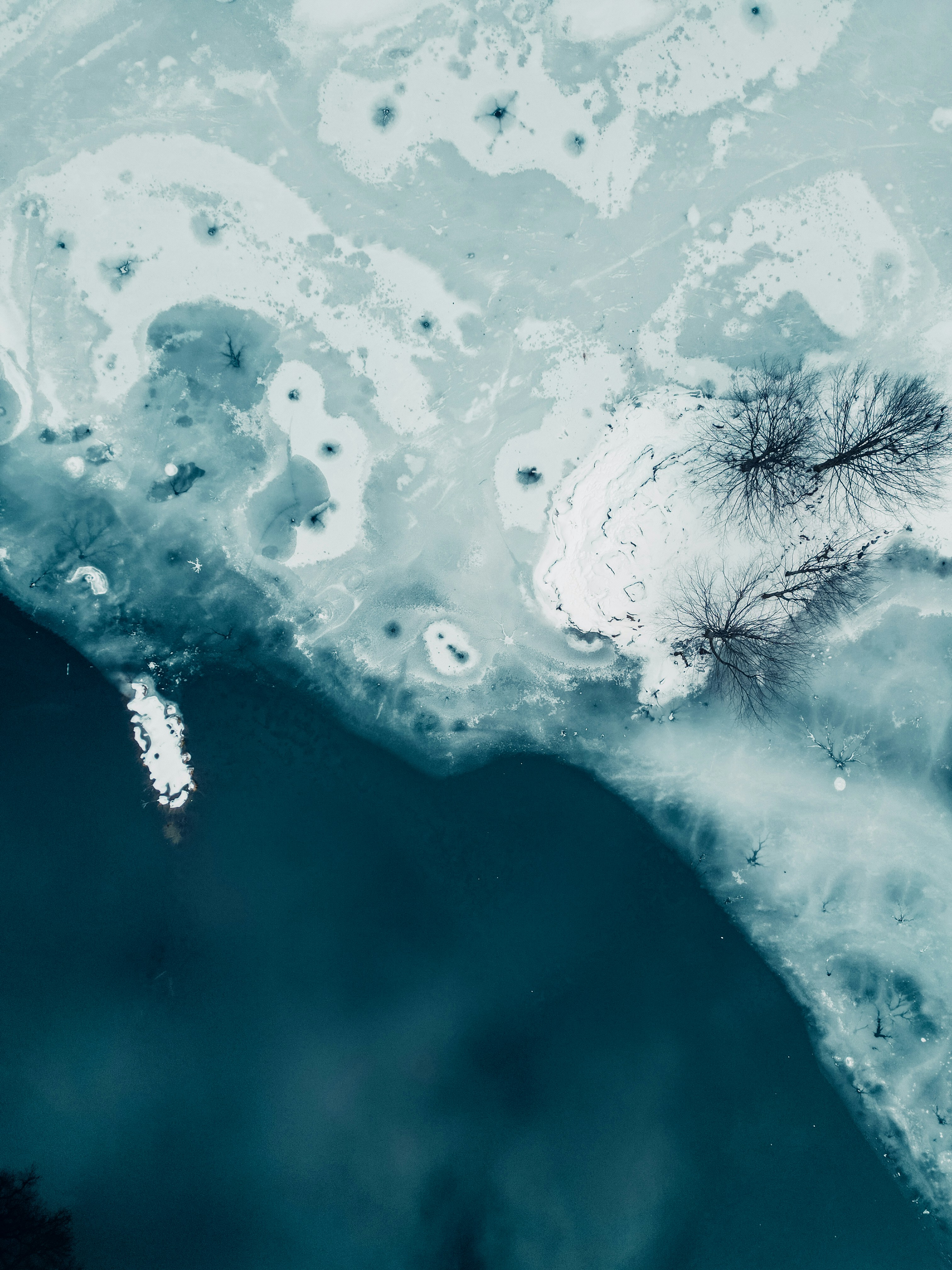 une vue aérienne d’un plan d’eau