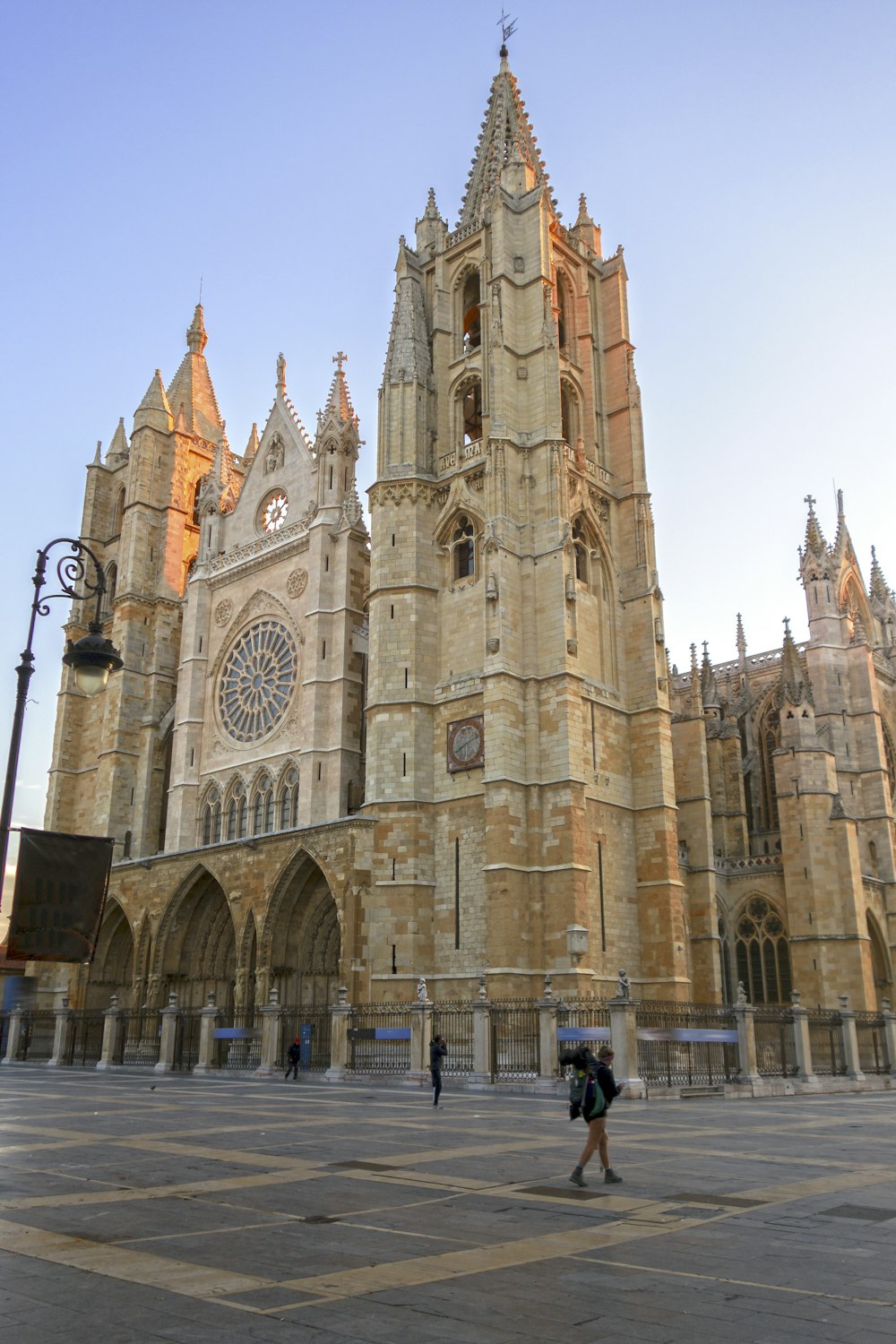a large cathedral with a clock on the front of it