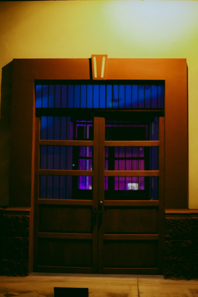 Pintu PVC Motif Kaca