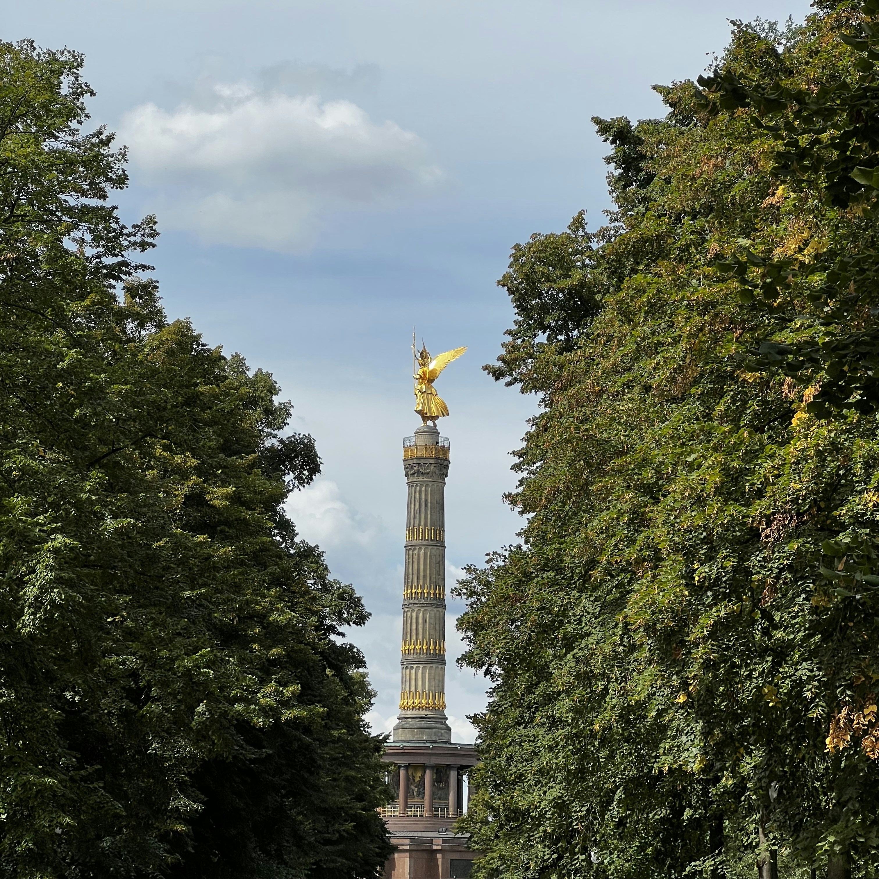 Photo by alljustyuvi